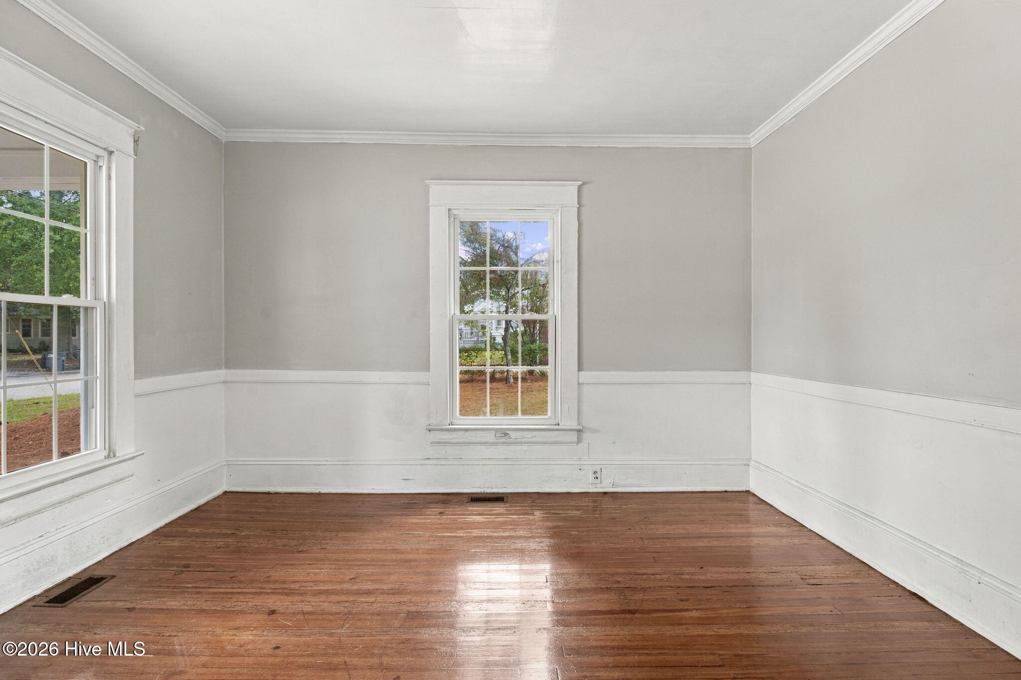 704 S Tillery Street Property Photo 8