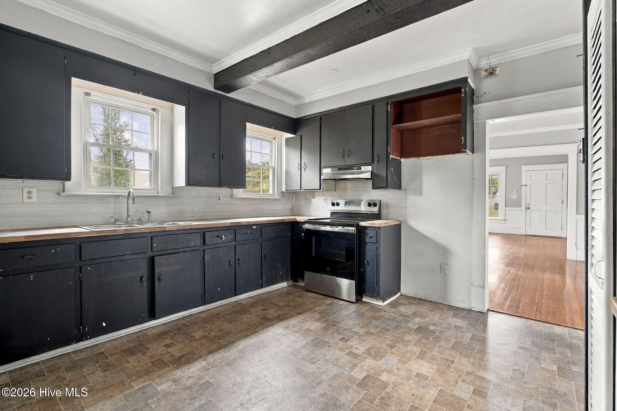 704 S Tillery Street Property Photo 18