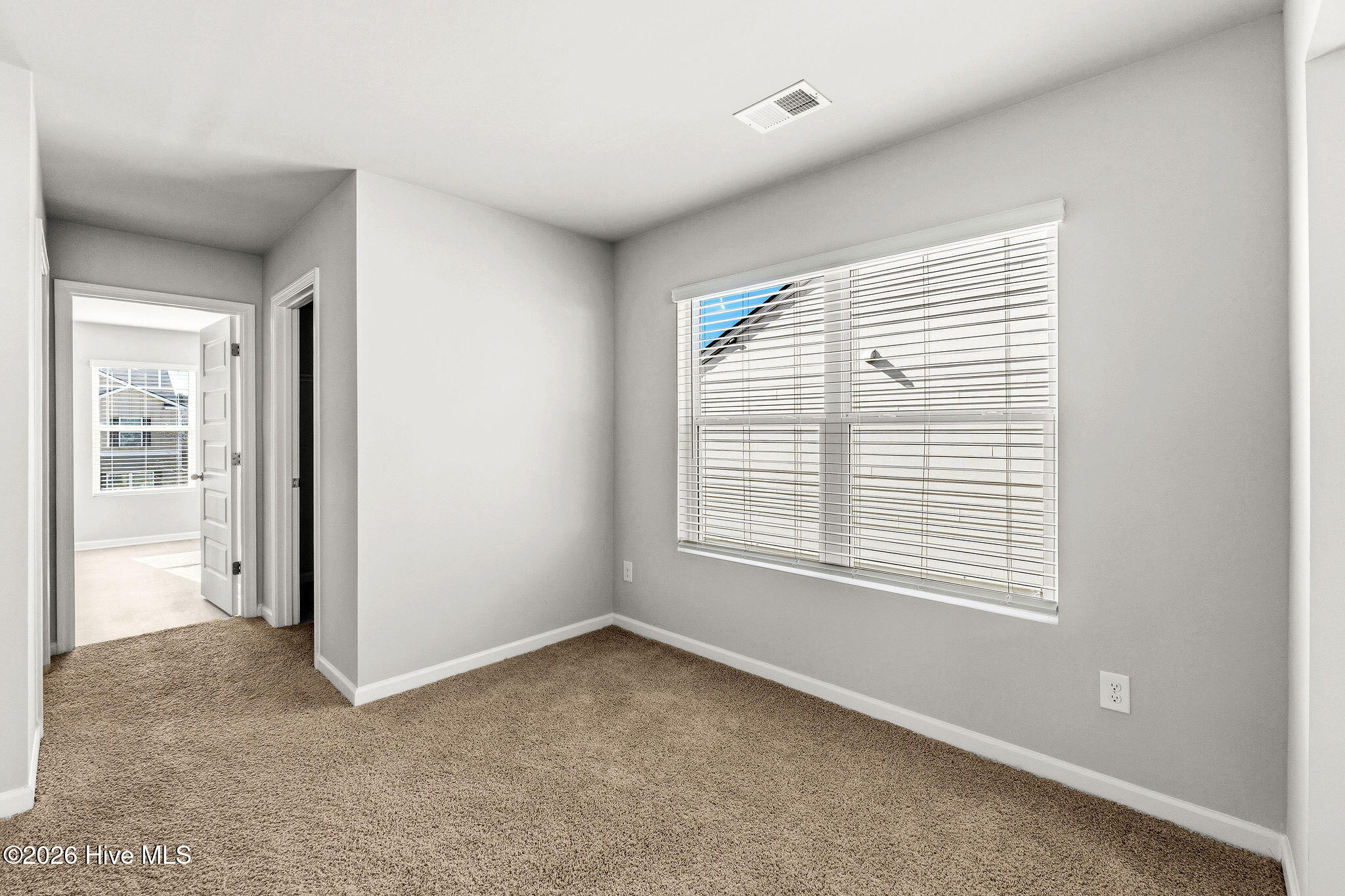 228 Journey Run Property Photo 34