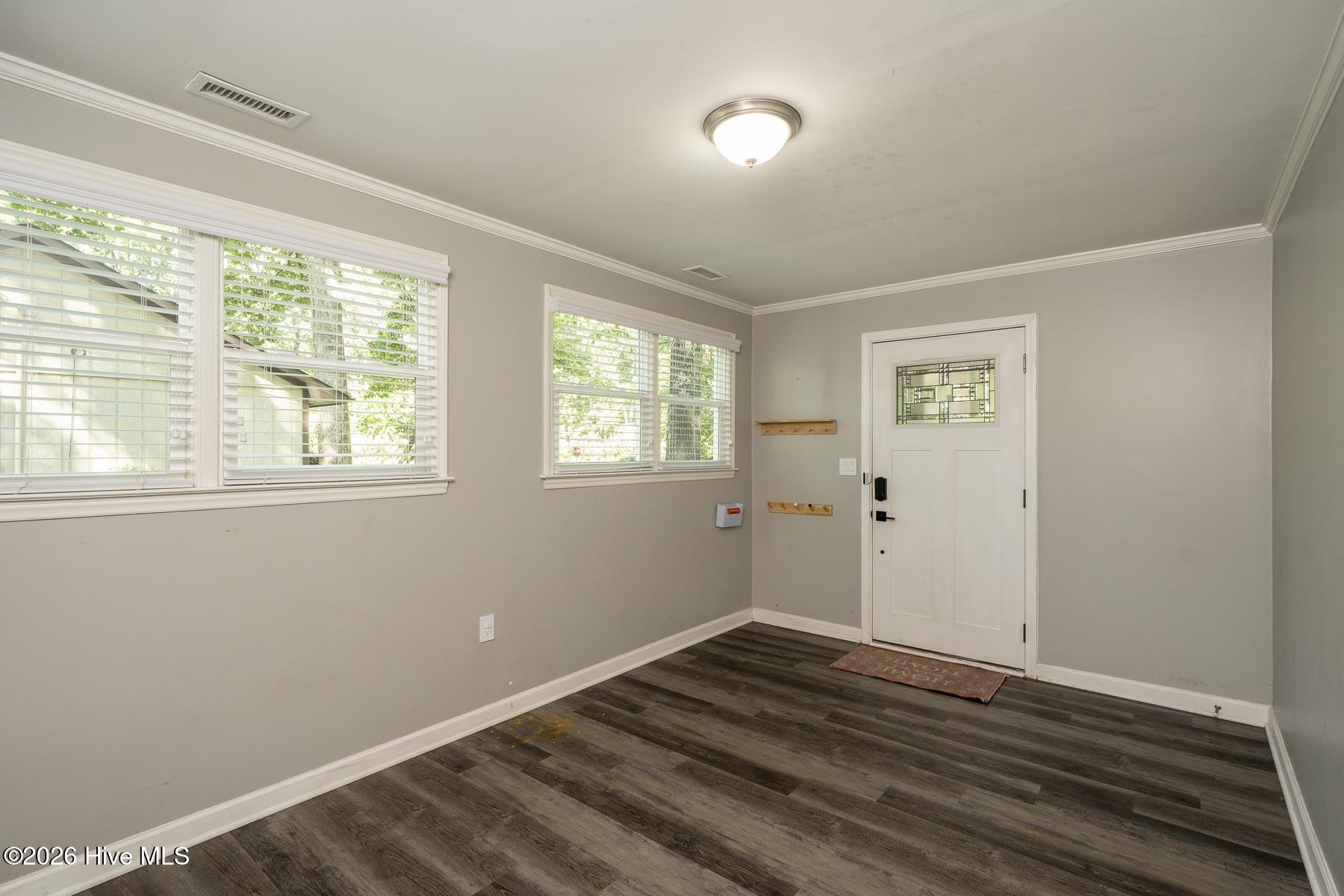 303 Hickory Drive Property Photo 2