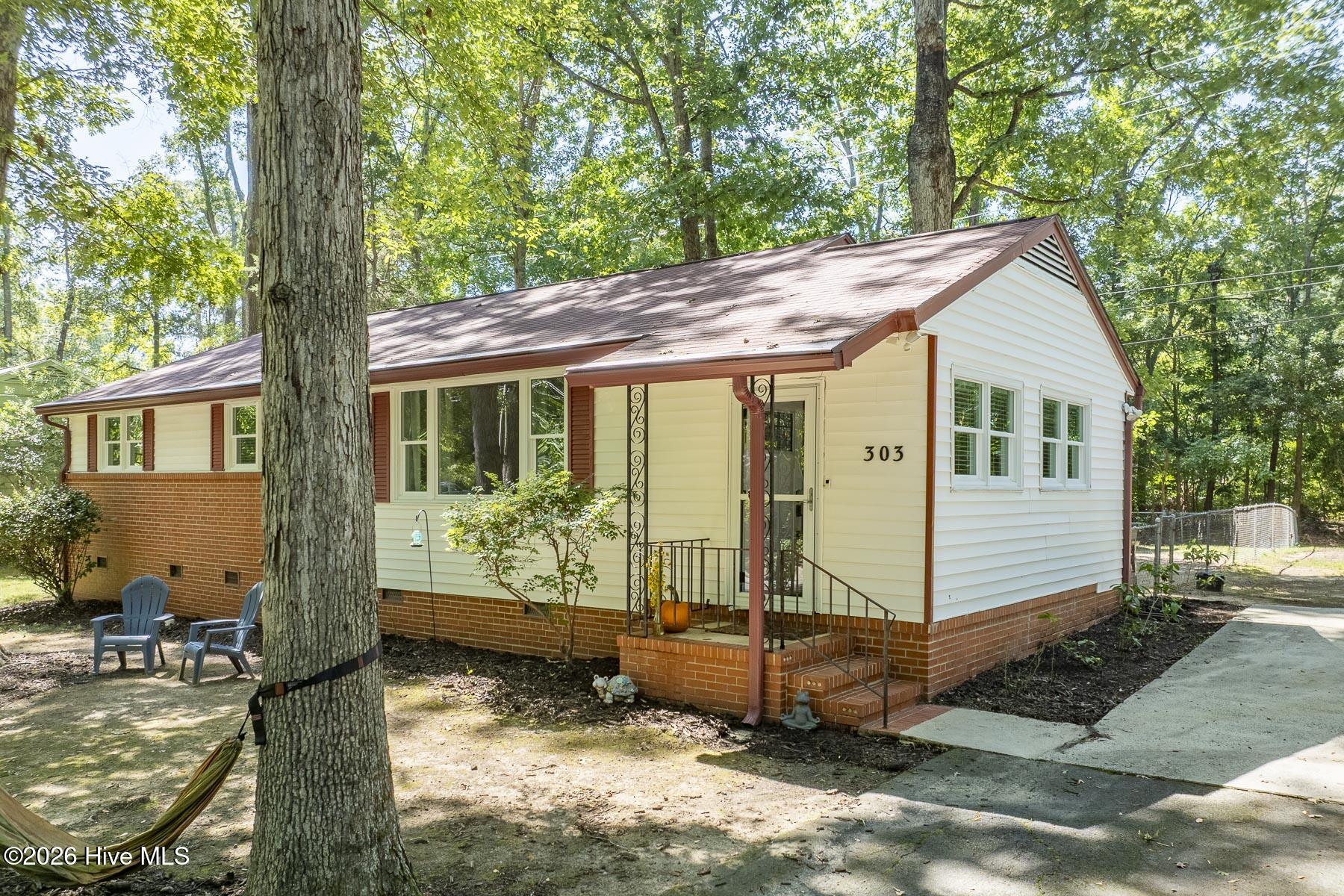303 Hickory Drive Property Photo 20