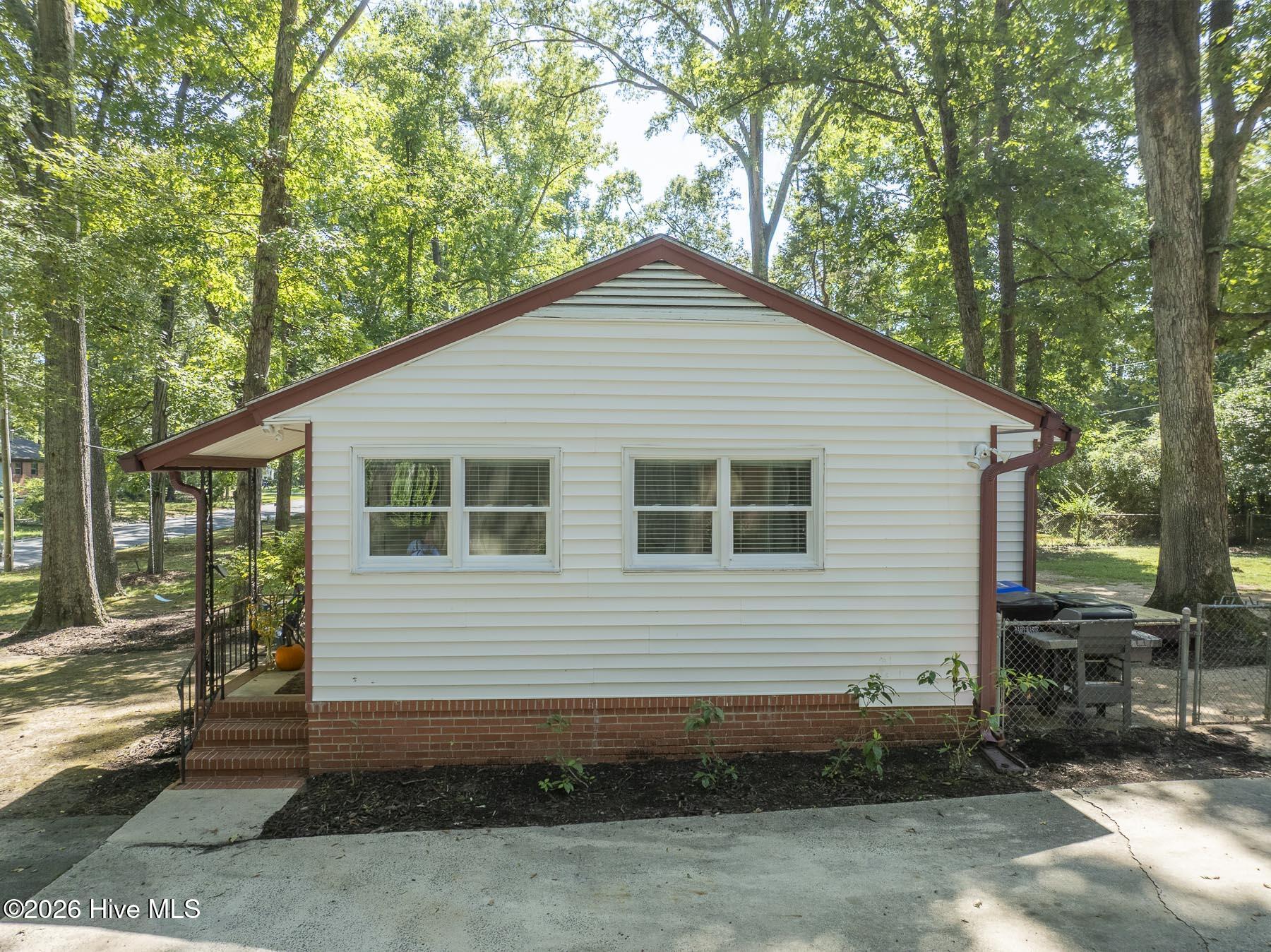 303 Hickory Drive Property Photo 21