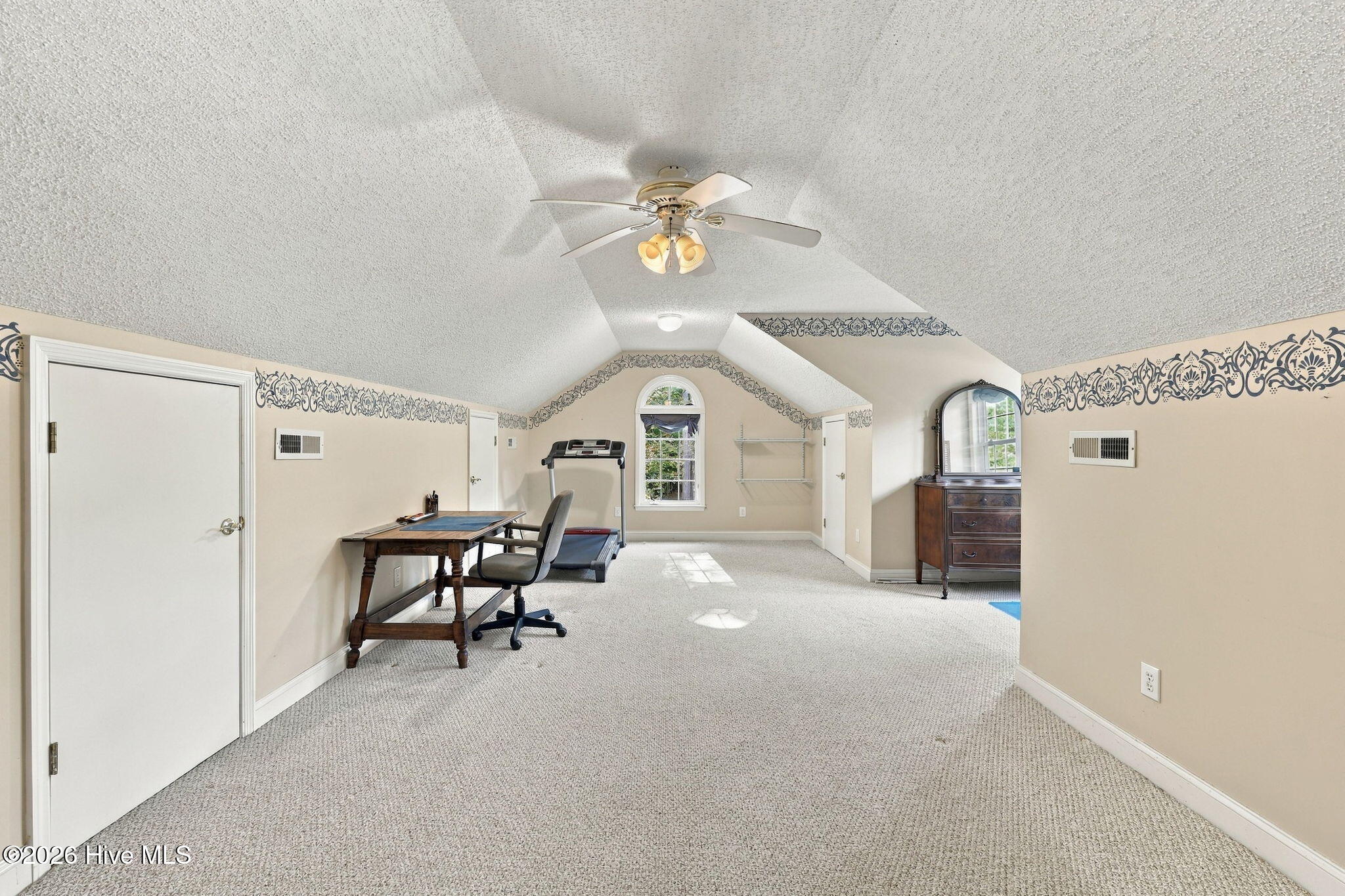 69 Leeward Lane Property Photo 38