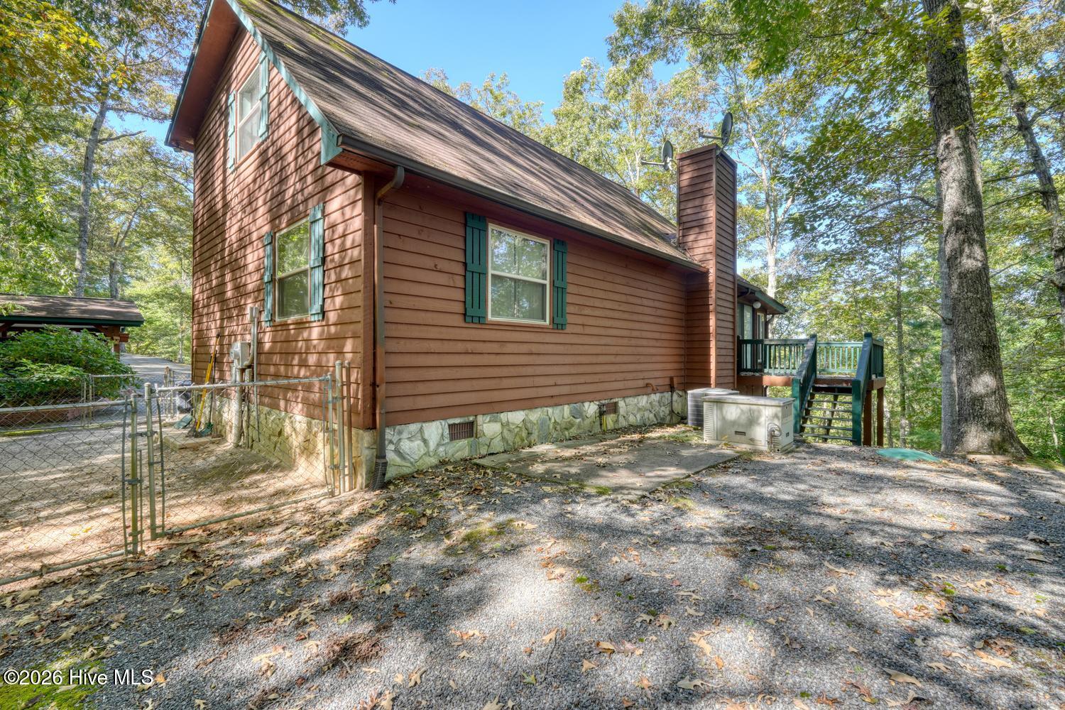 219 Stonecrest Lane Property Photo 8