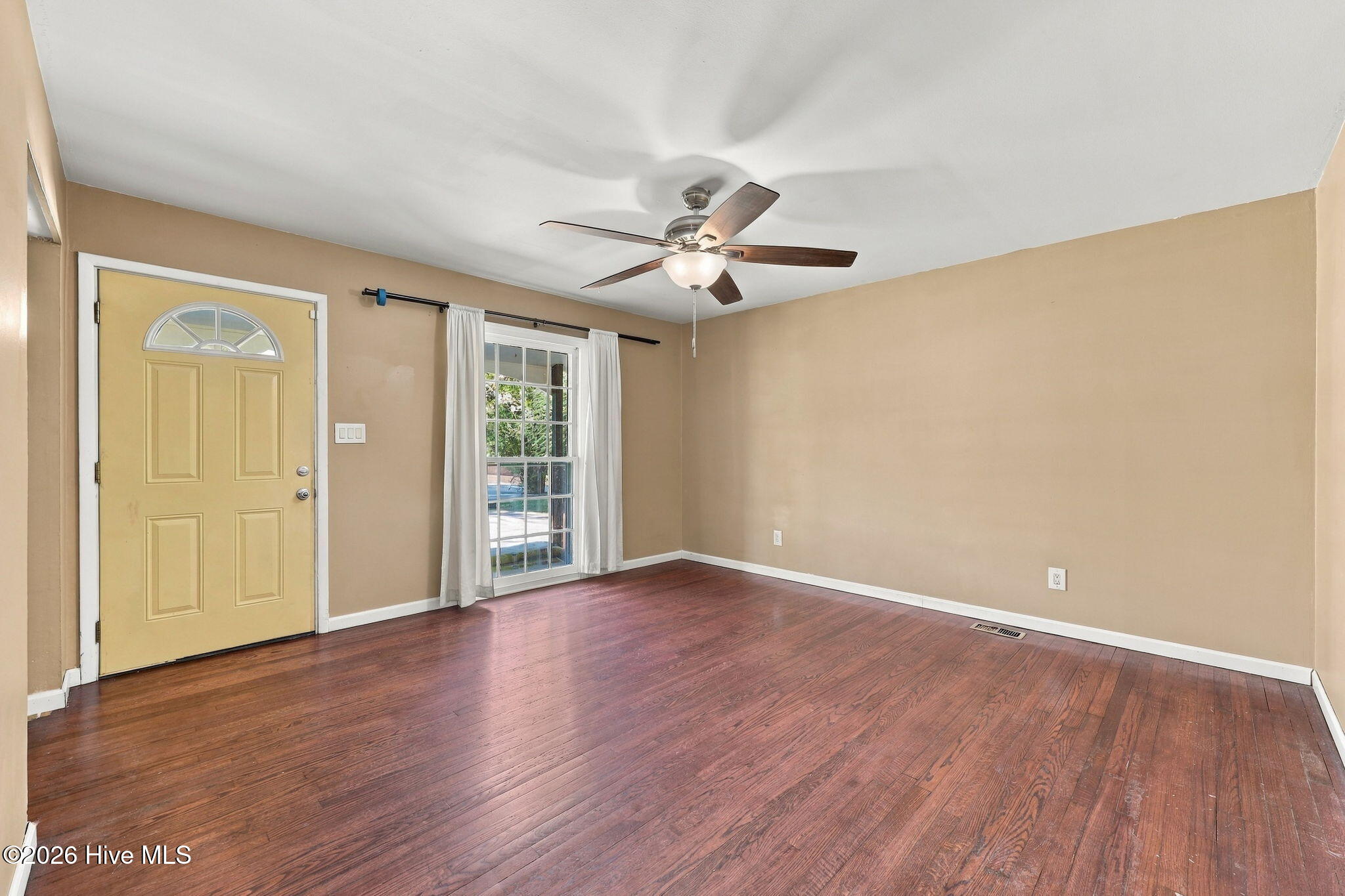 205 Shamrock Drive Property Photo 5