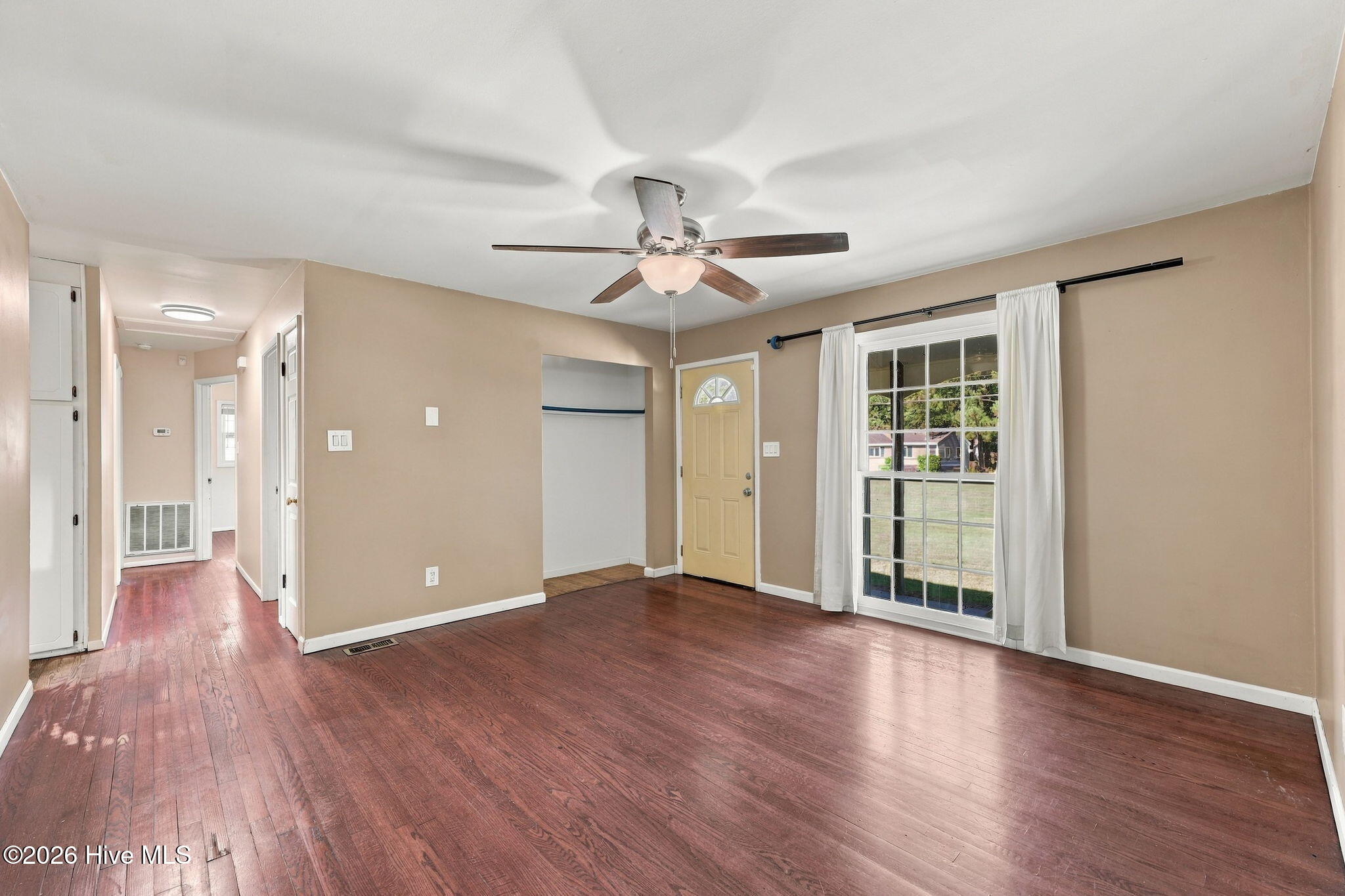 205 Shamrock Drive Property Photo 6