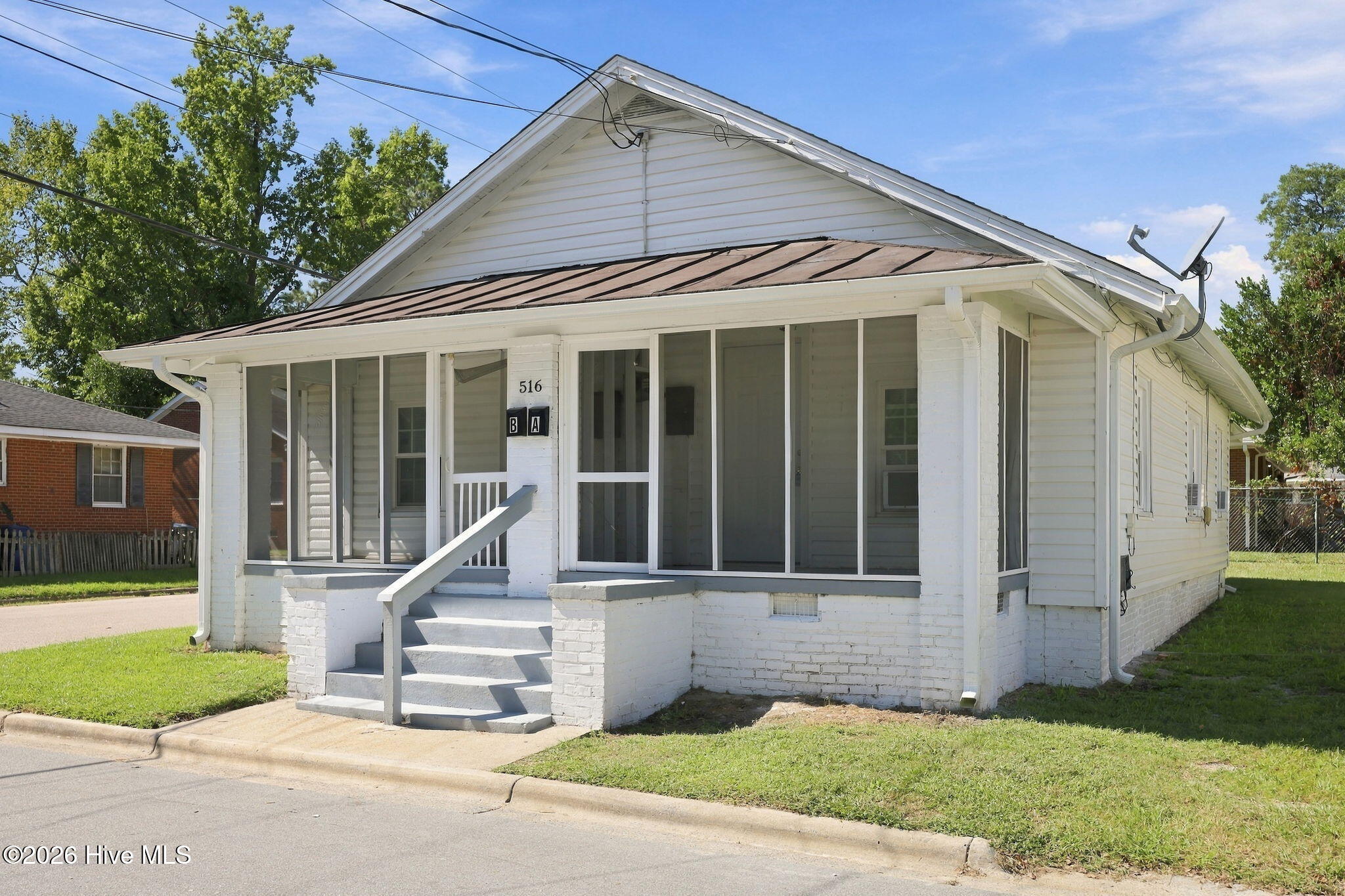 516 Roosevelt Avenue A Property Photo 2