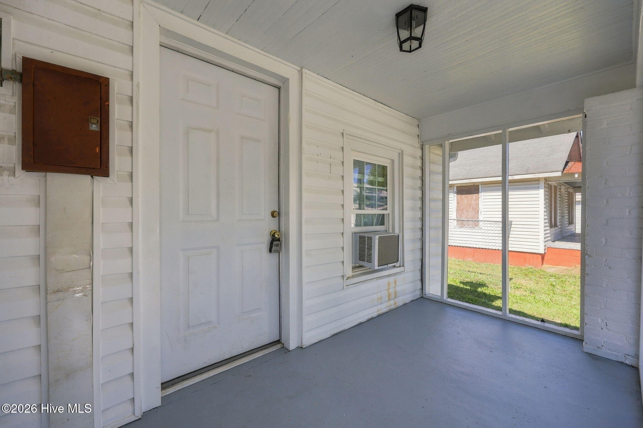 516 Roosevelt Avenue A Property Photo 4