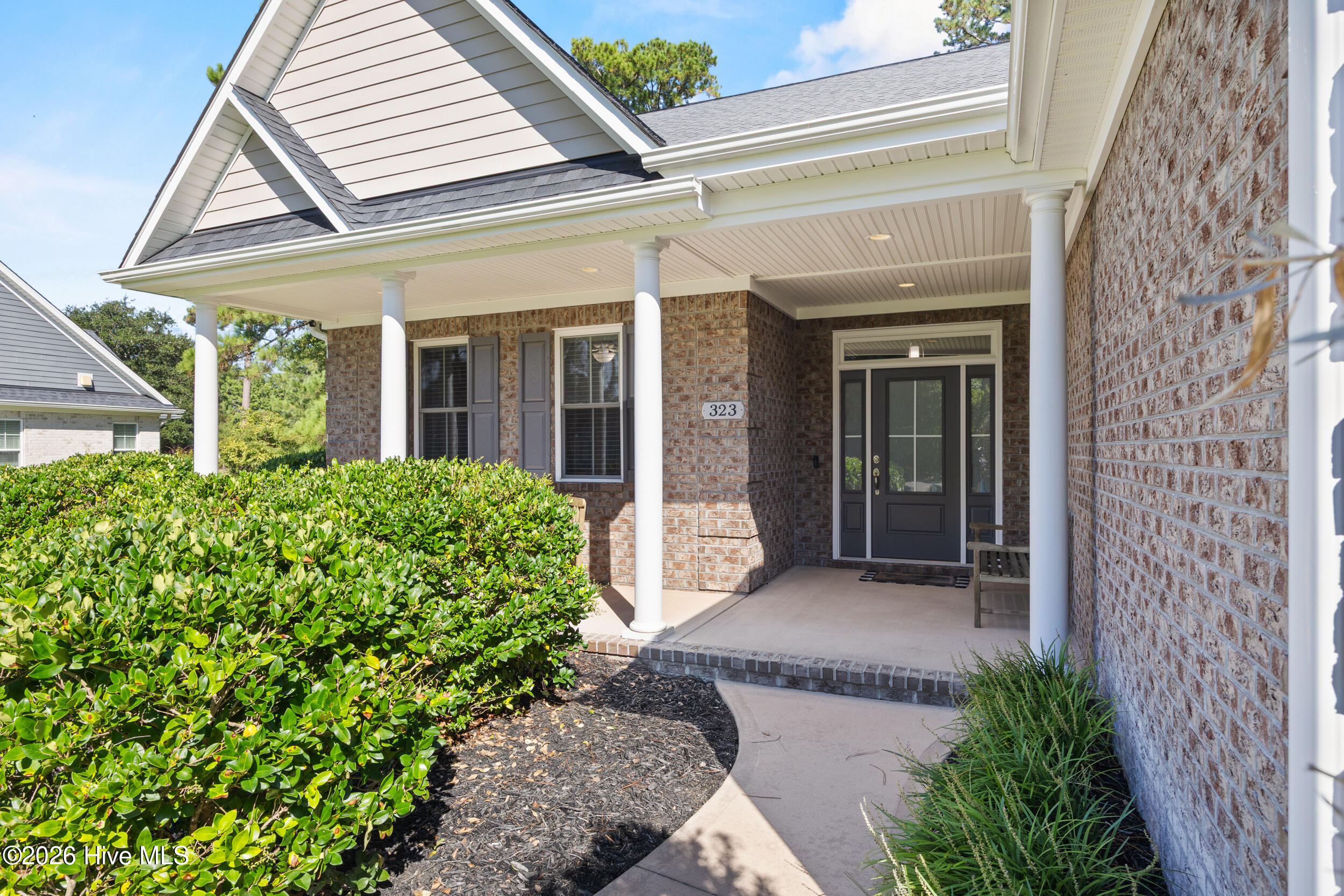 323 Crown Pointe Drive Property Photo 5
