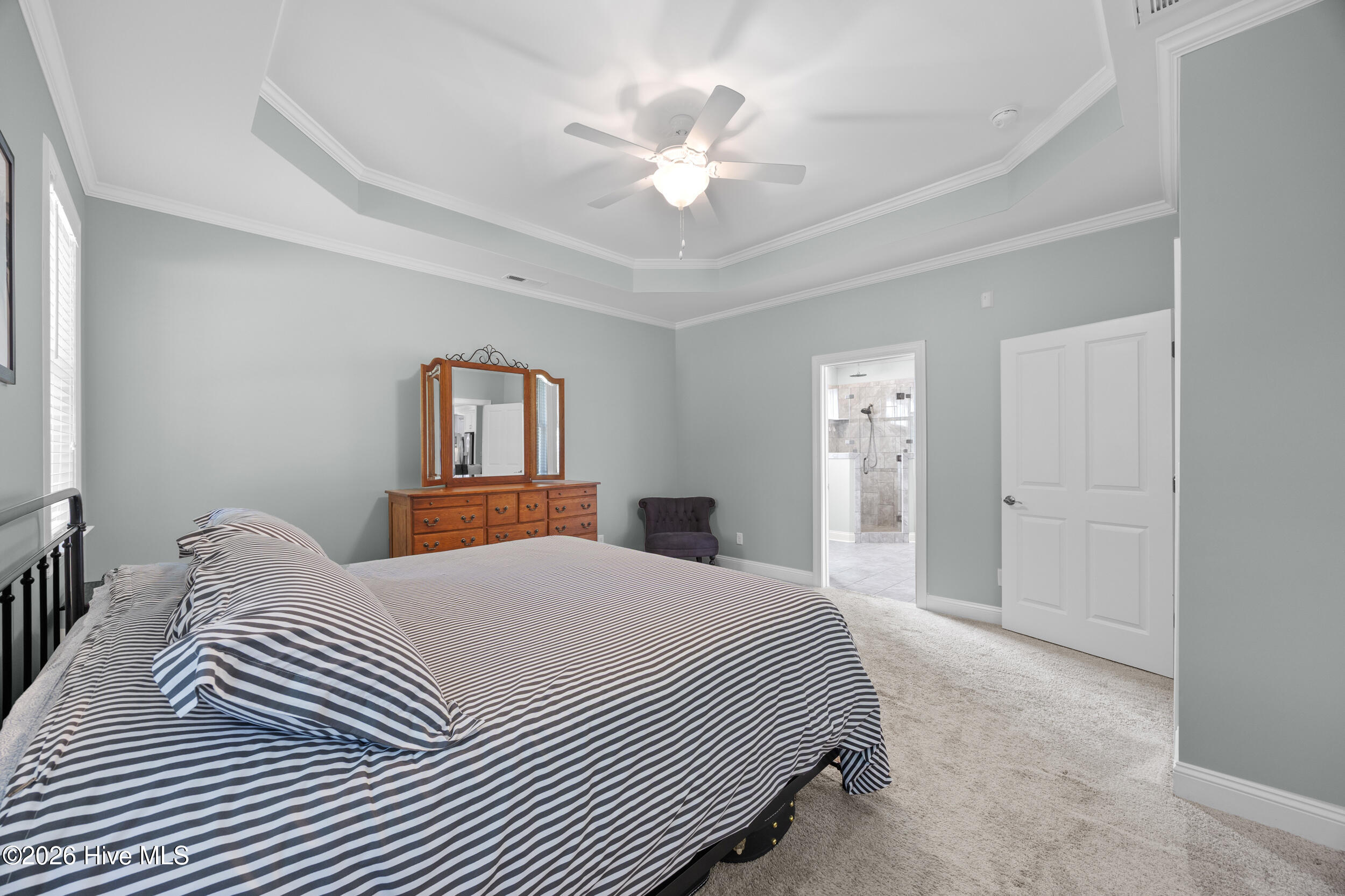 323 Crown Pointe Drive Property Photo 18
