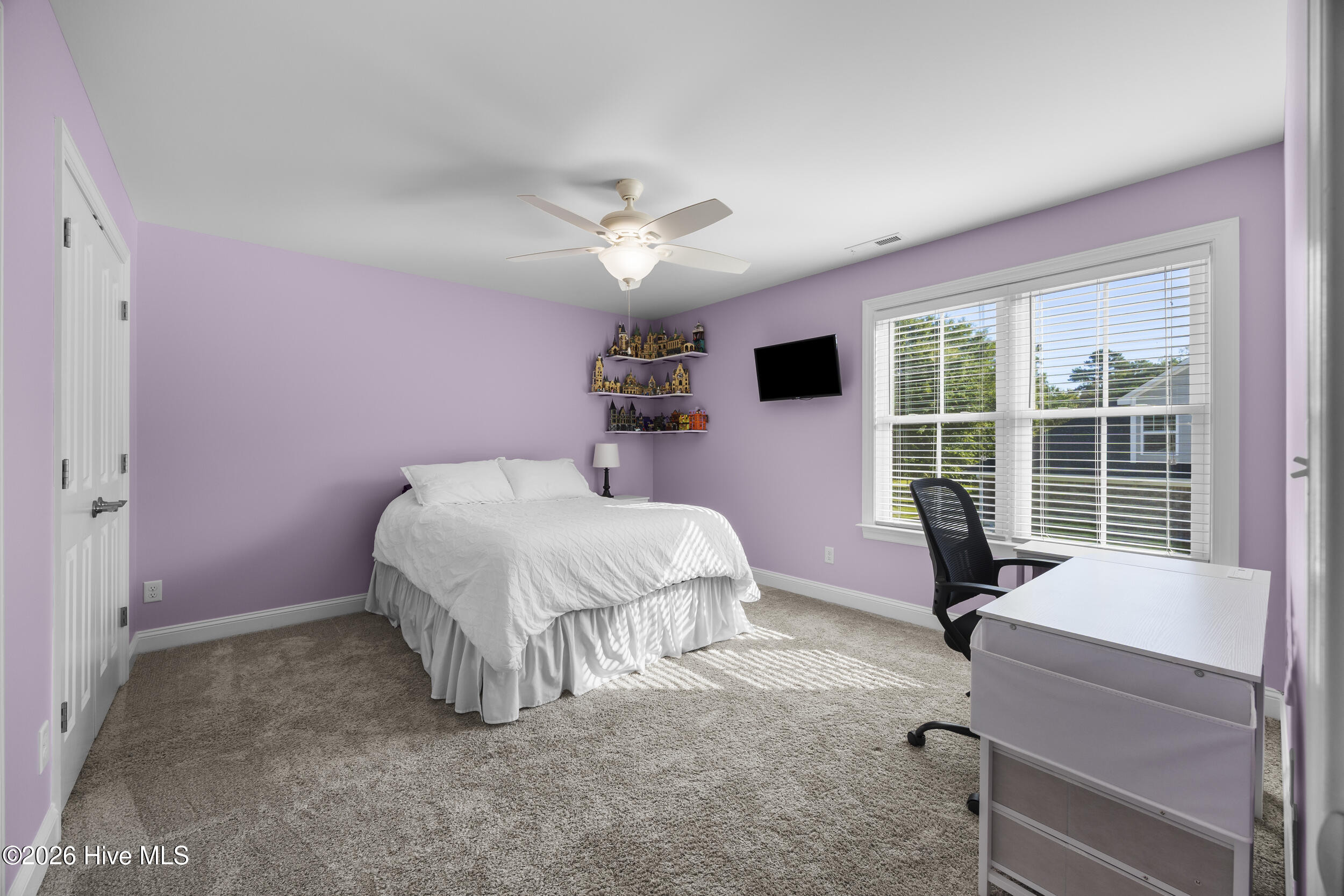 323 Crown Pointe Drive Property Photo 39
