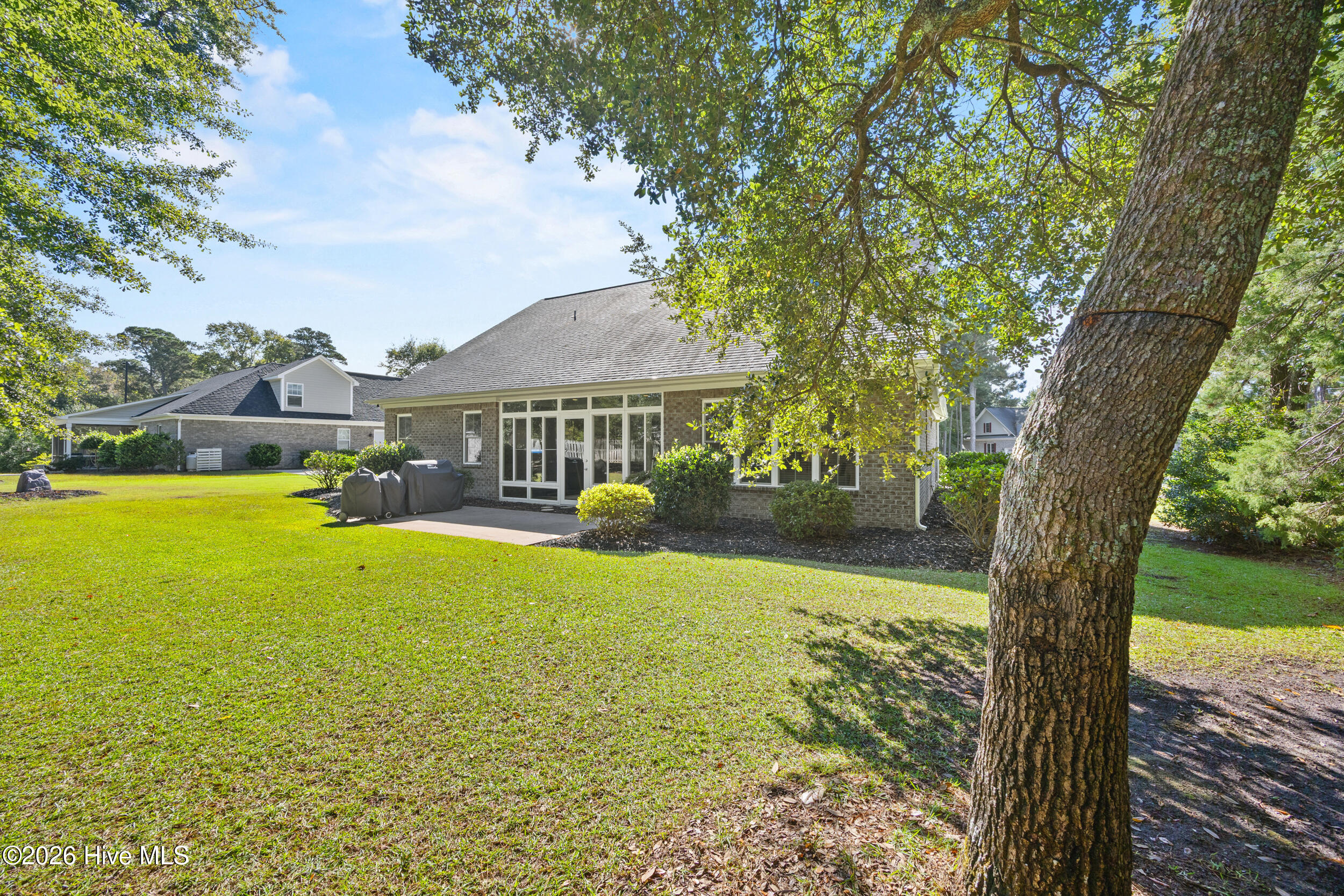 323 Crown Pointe Drive Property Photo 42