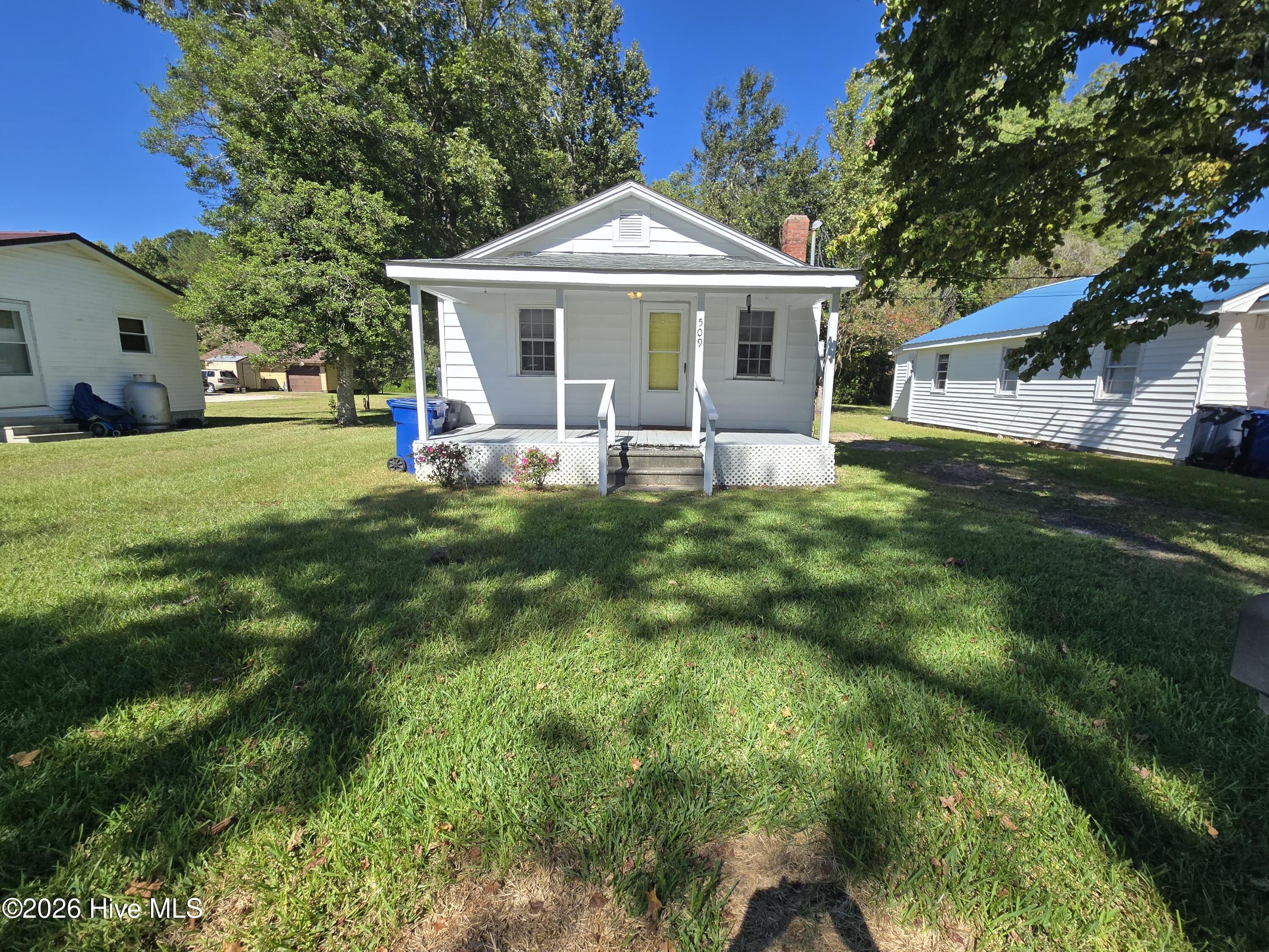 509 S Shore Drive Property Photo 1