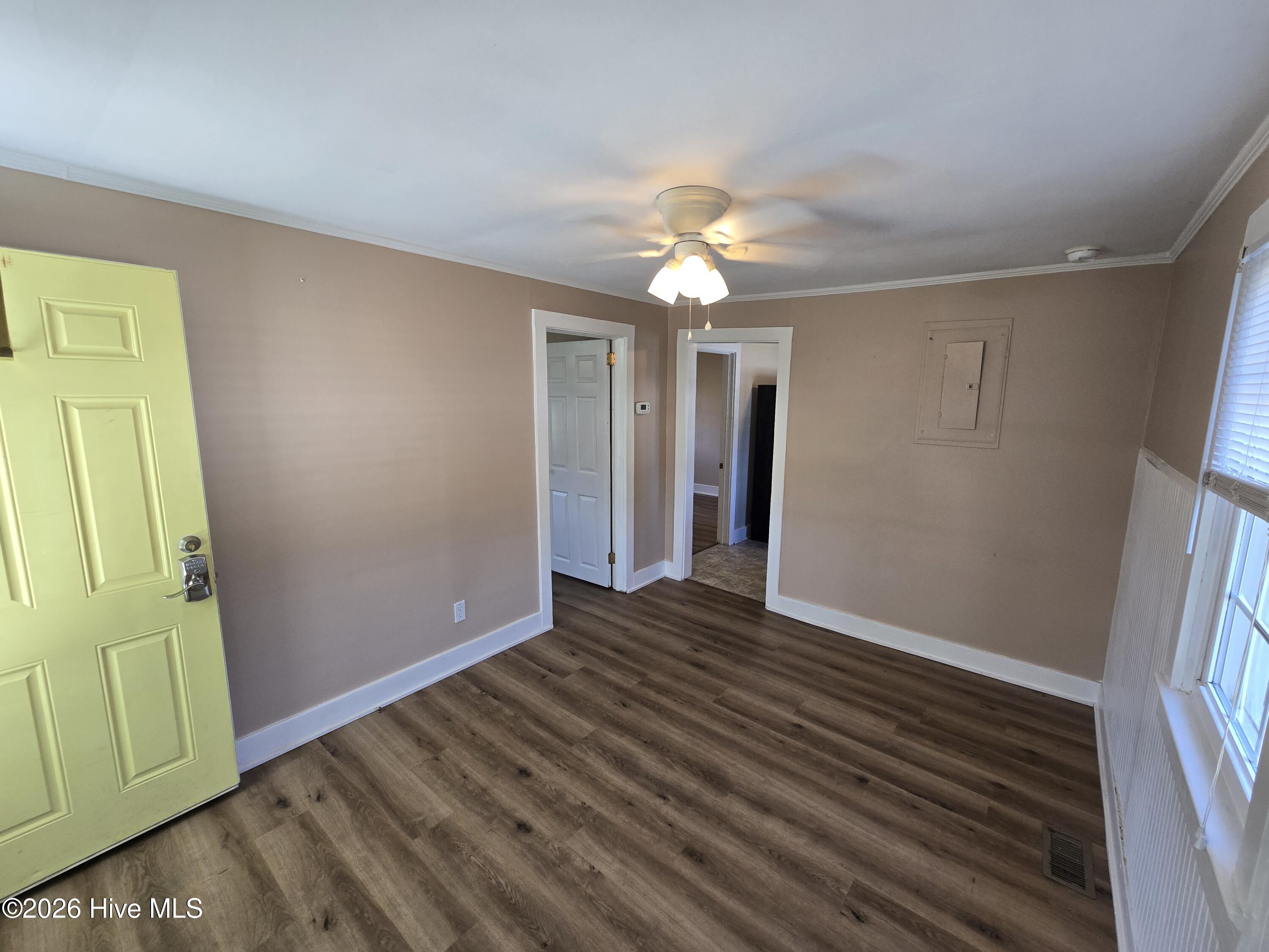 509 S Shore Drive Property Photo 3