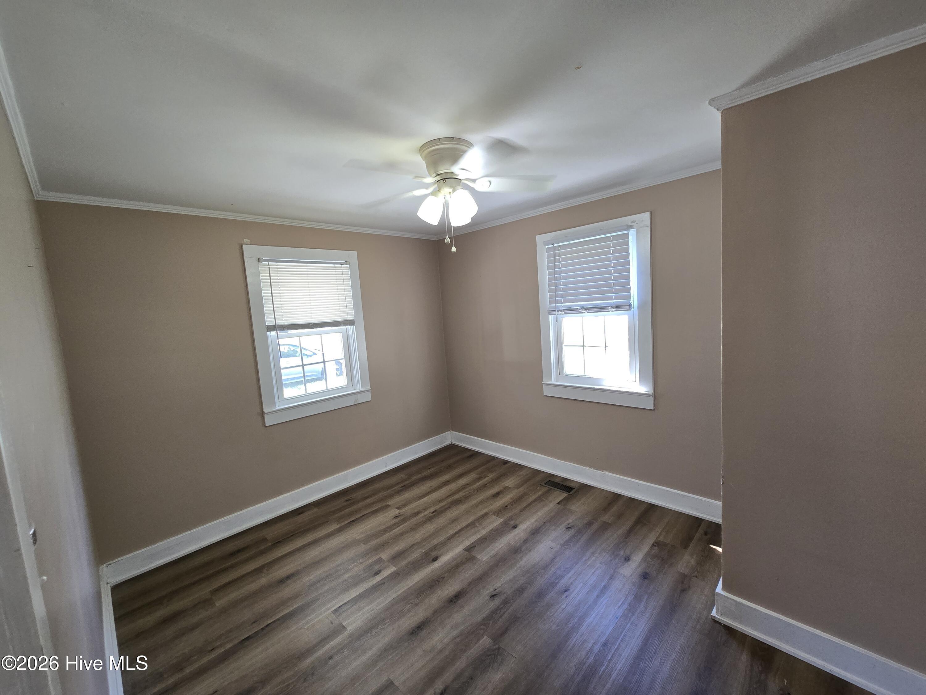 509 S Shore Drive Property Photo 8
