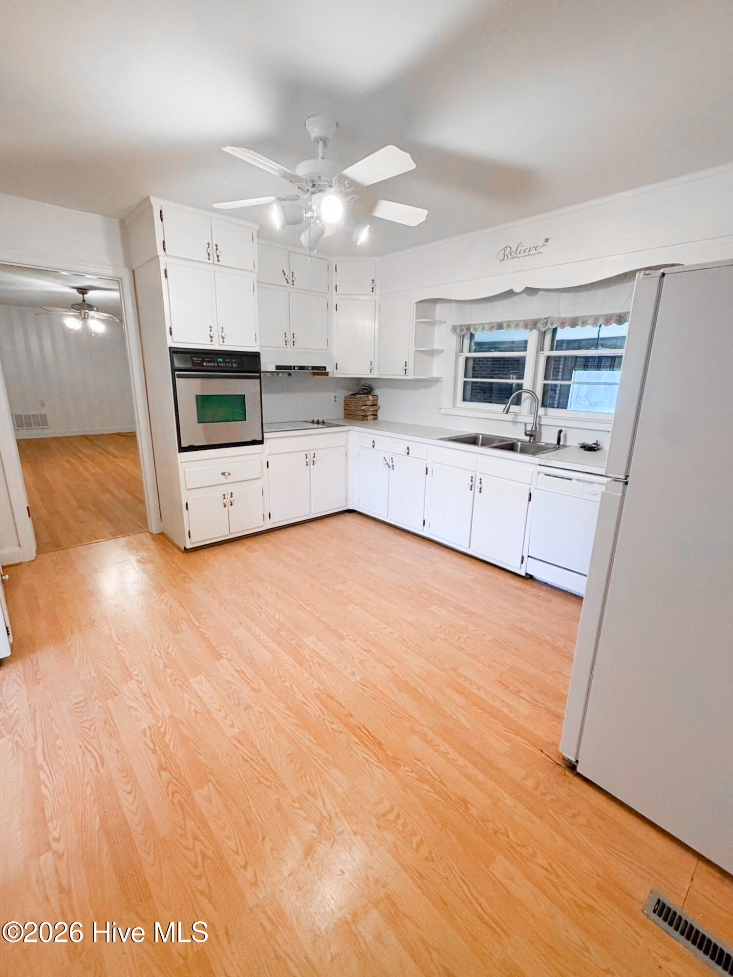 200 Fenton Place Property Photo 20