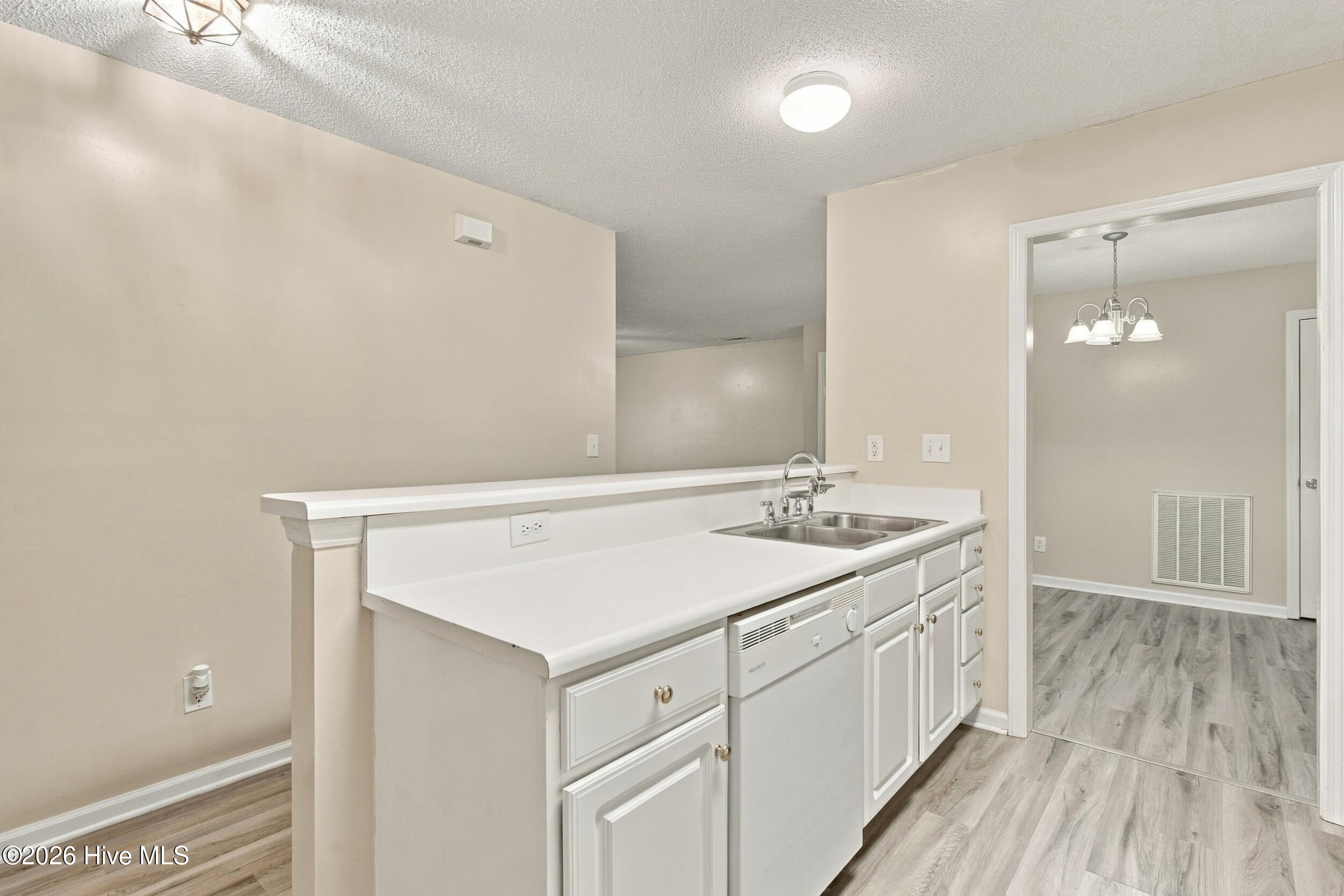 5012 Hunters Trail Unit 11 Property Photo 11