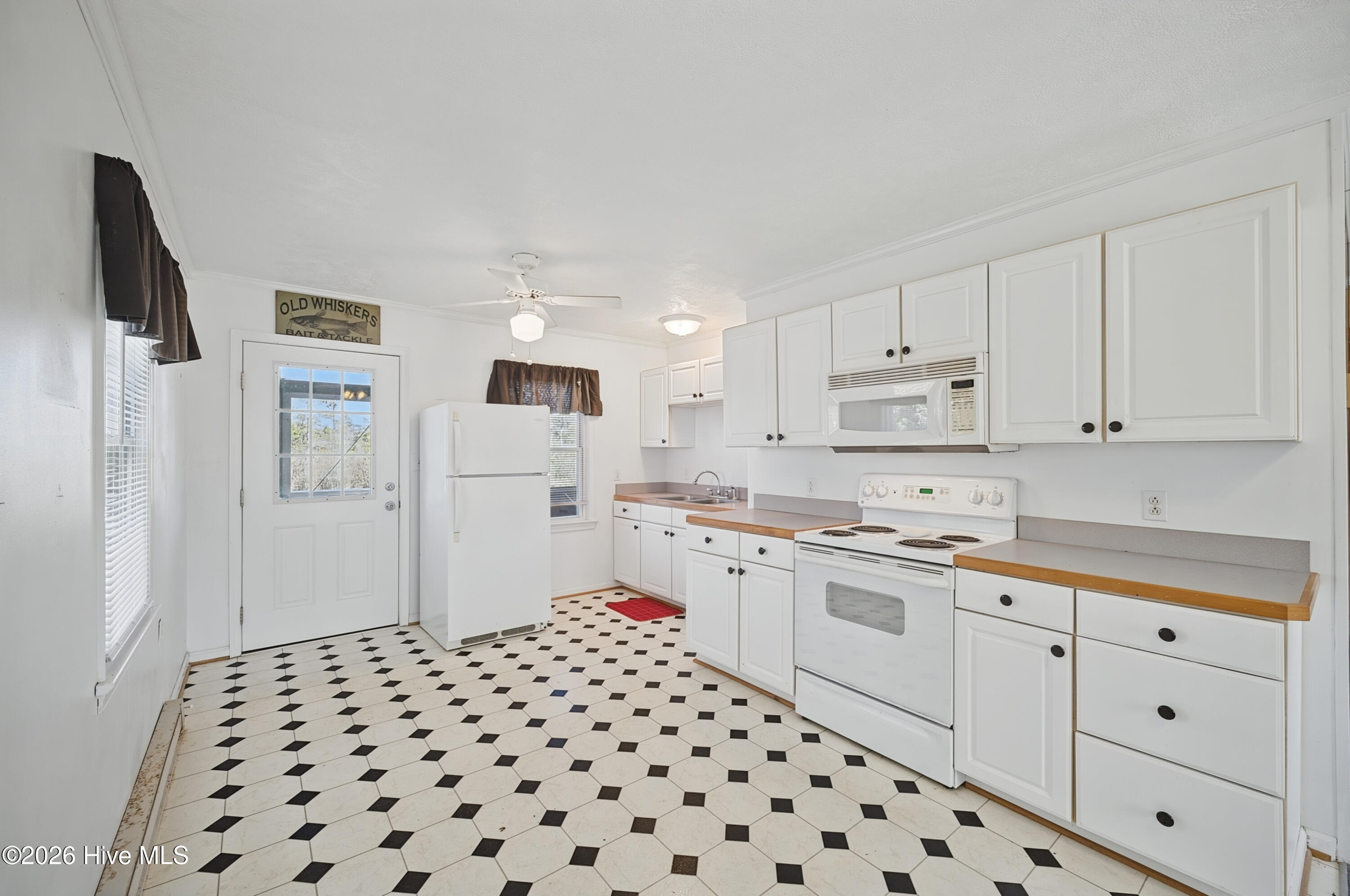 241 Windwood Drive Property Photo 14