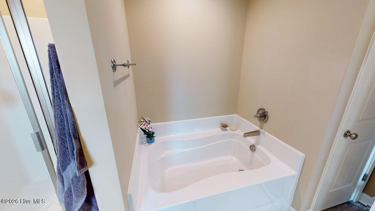 103 Aspen Ridge Drive Property Photo 7