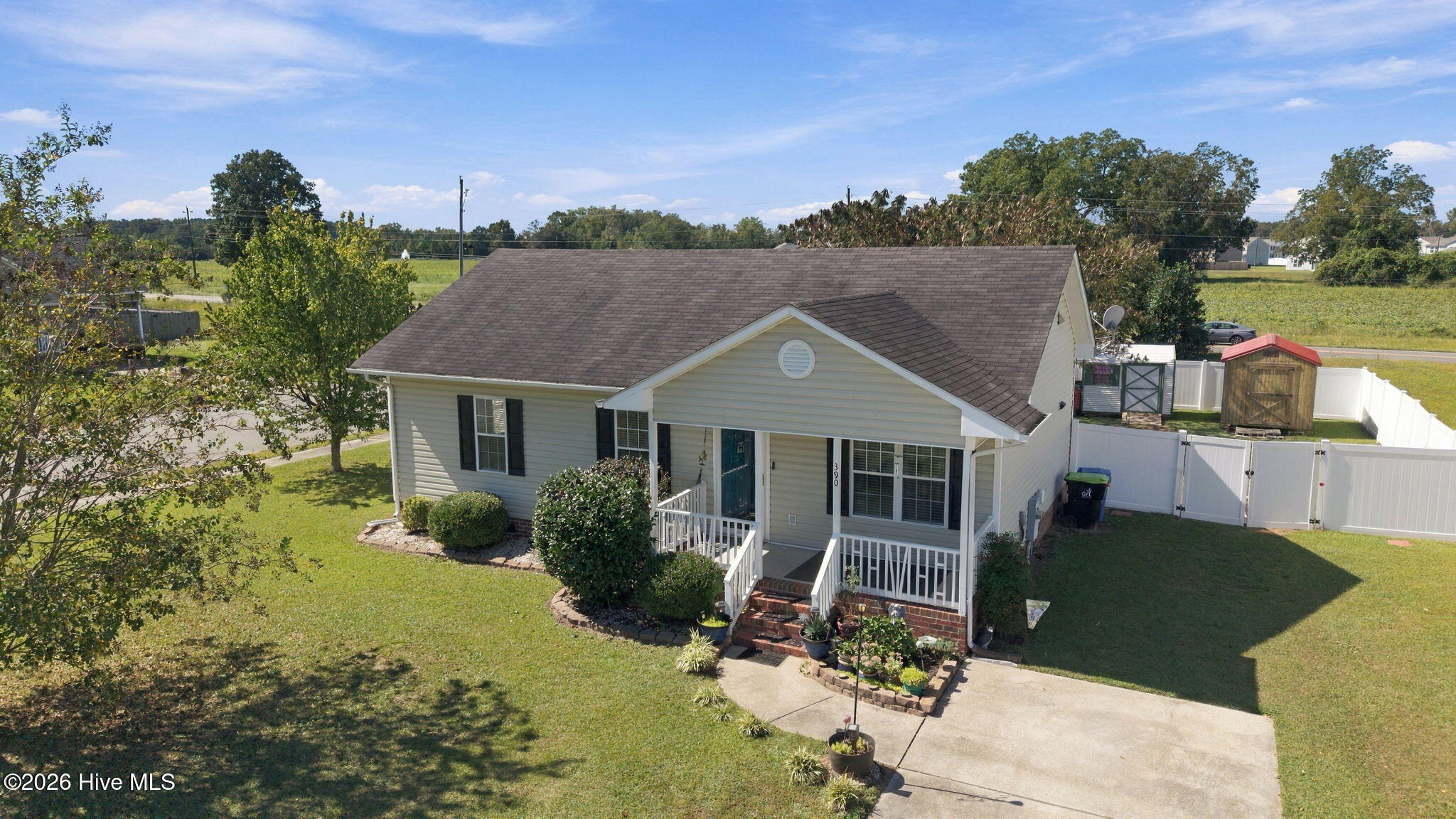 390 Olive Branch Boulevard Property Photo 20