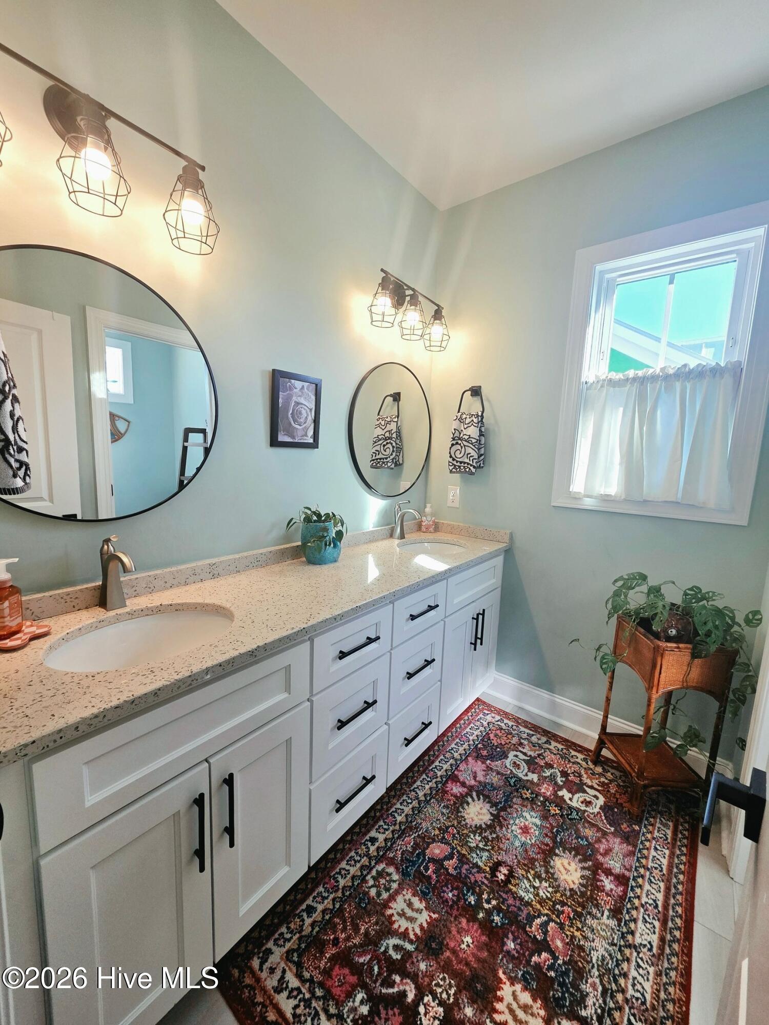 109 Lucas Cove Property Photo 16