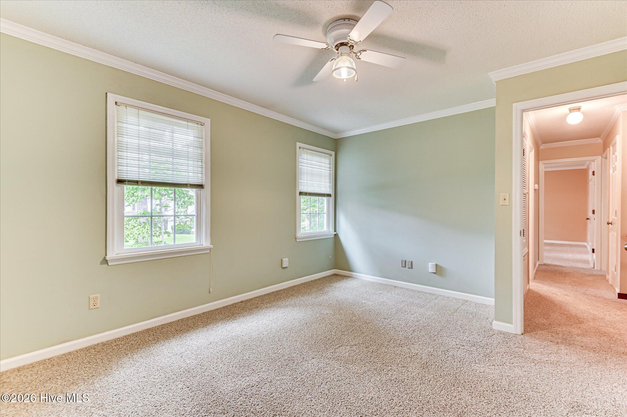307 Wakefield Lane N Property Photo 34