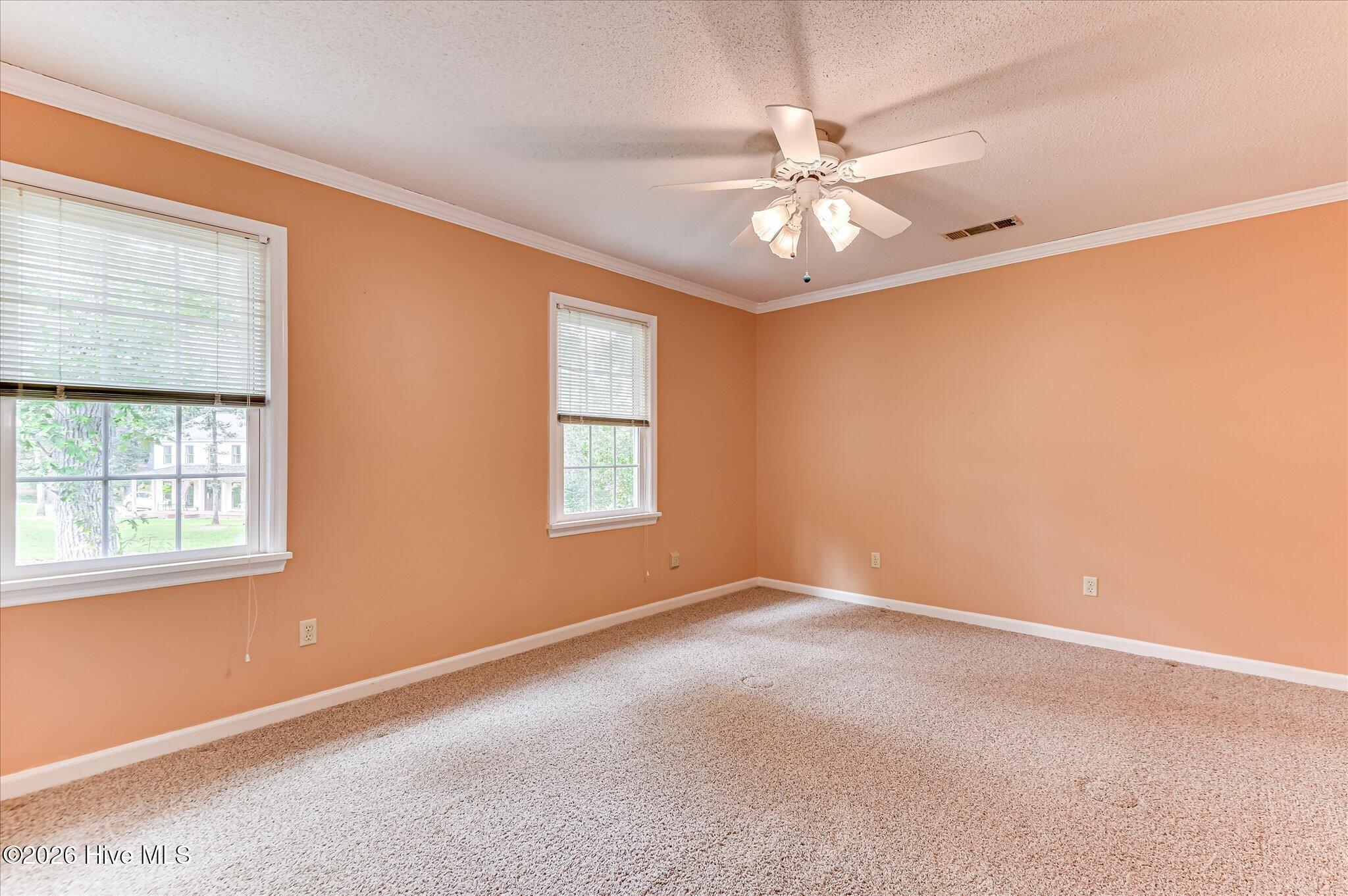 307 Wakefield Lane N Property Photo 36