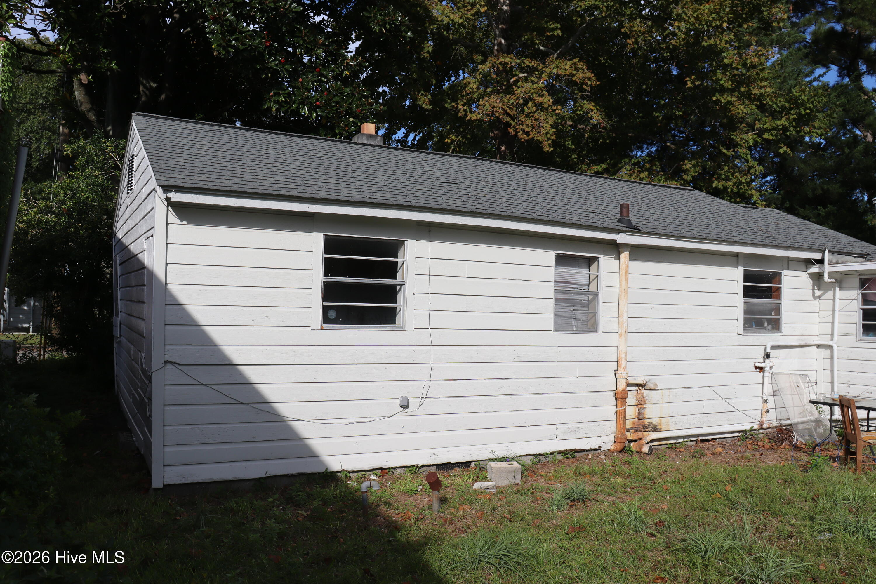 12 Evans Street Property Photo 3
