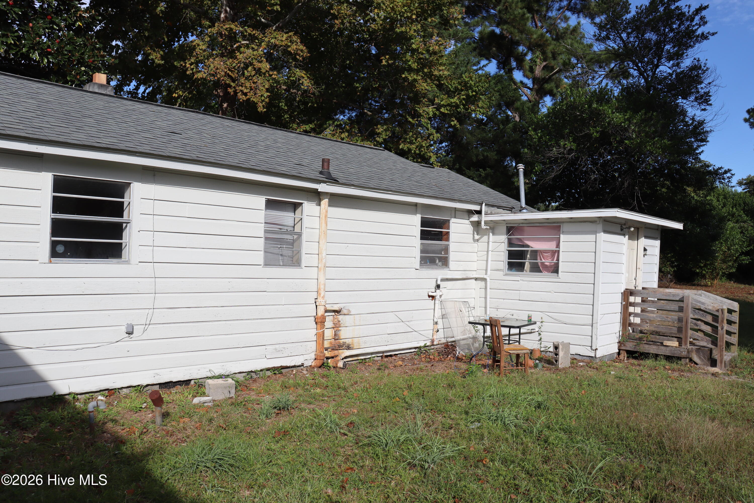 12 Evans Street Property Photo 4