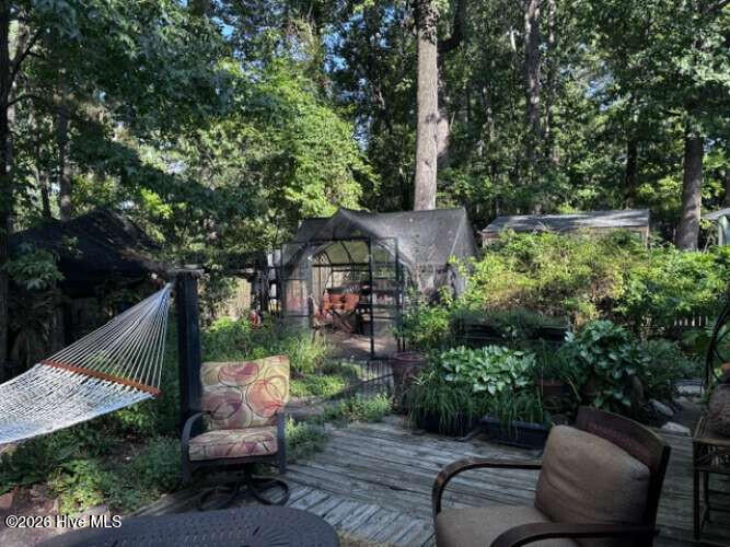 1943 White Hollow Drive Property Photo 21