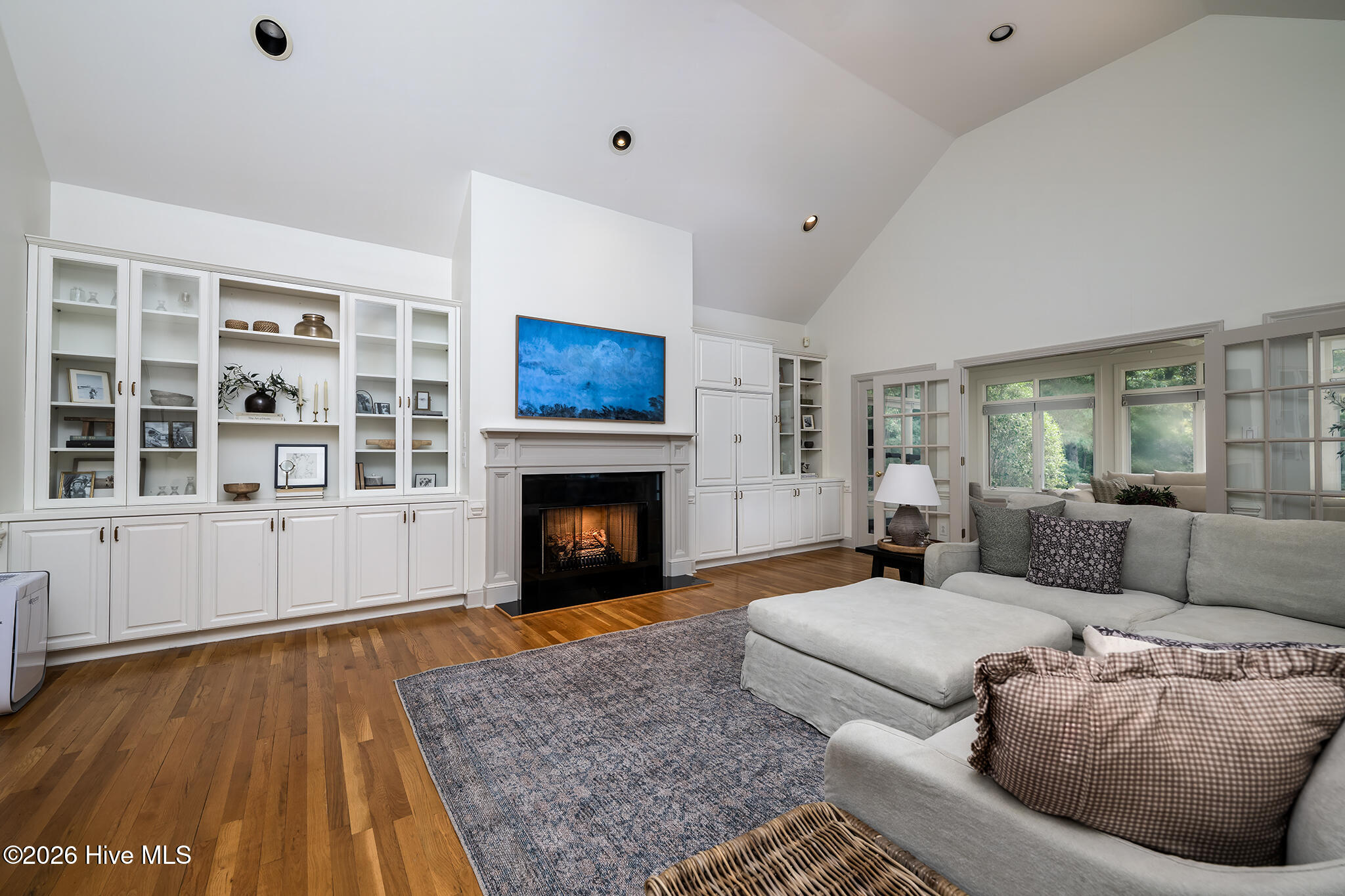 305 Taberna Circle Property Photo 2