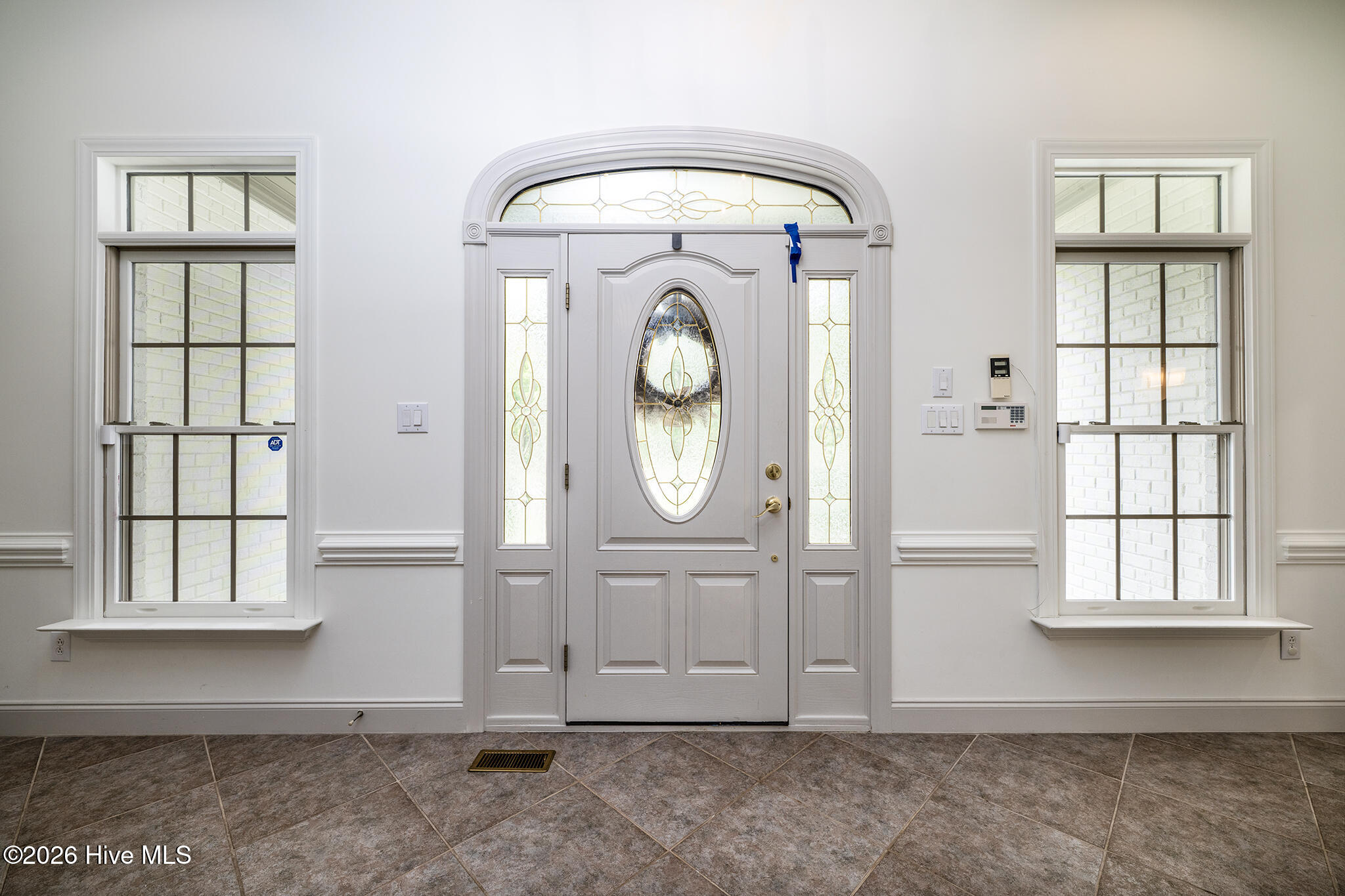 305 Taberna Circle Property Photo 9