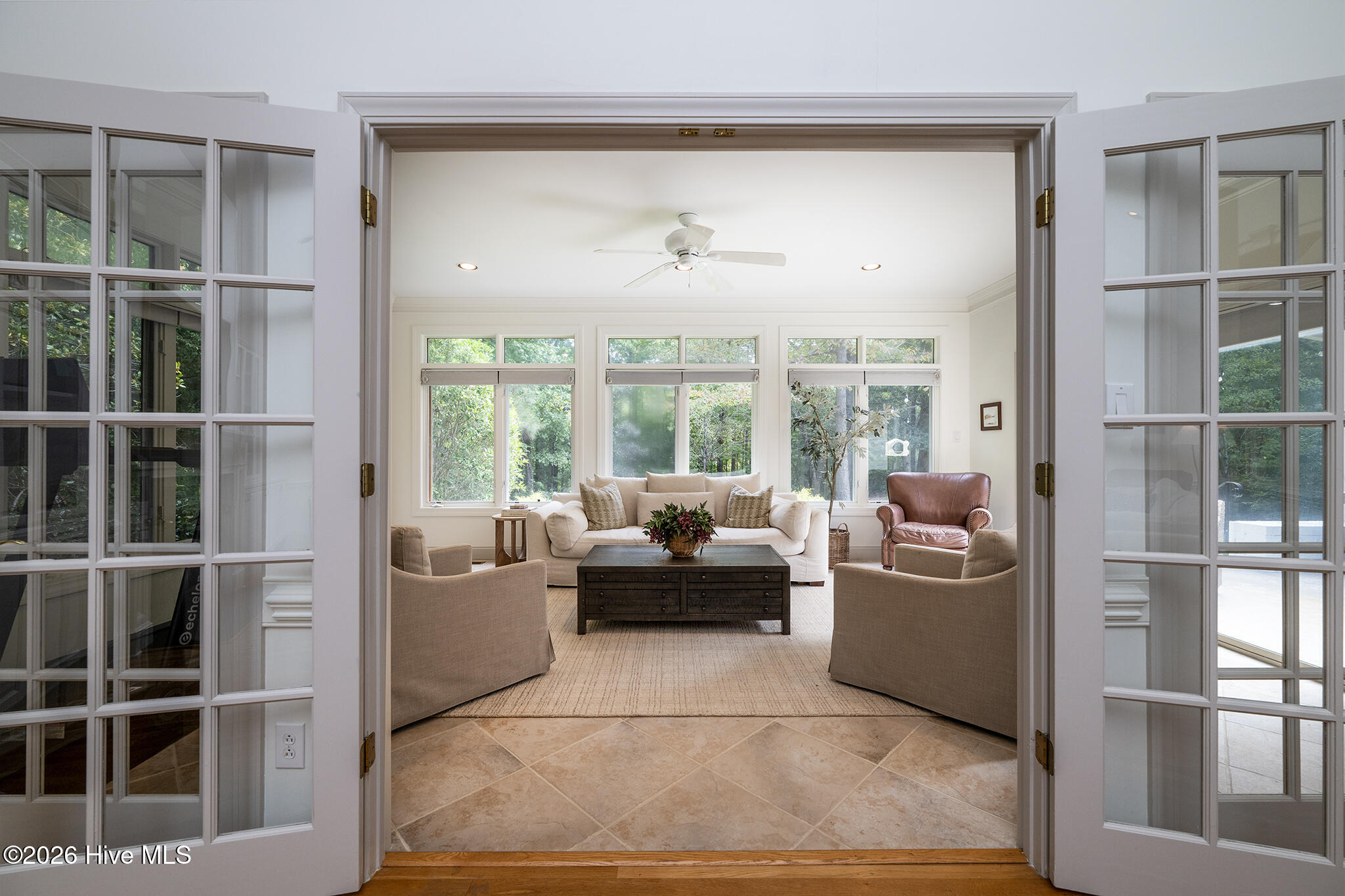 305 Taberna Circle Property Photo 16