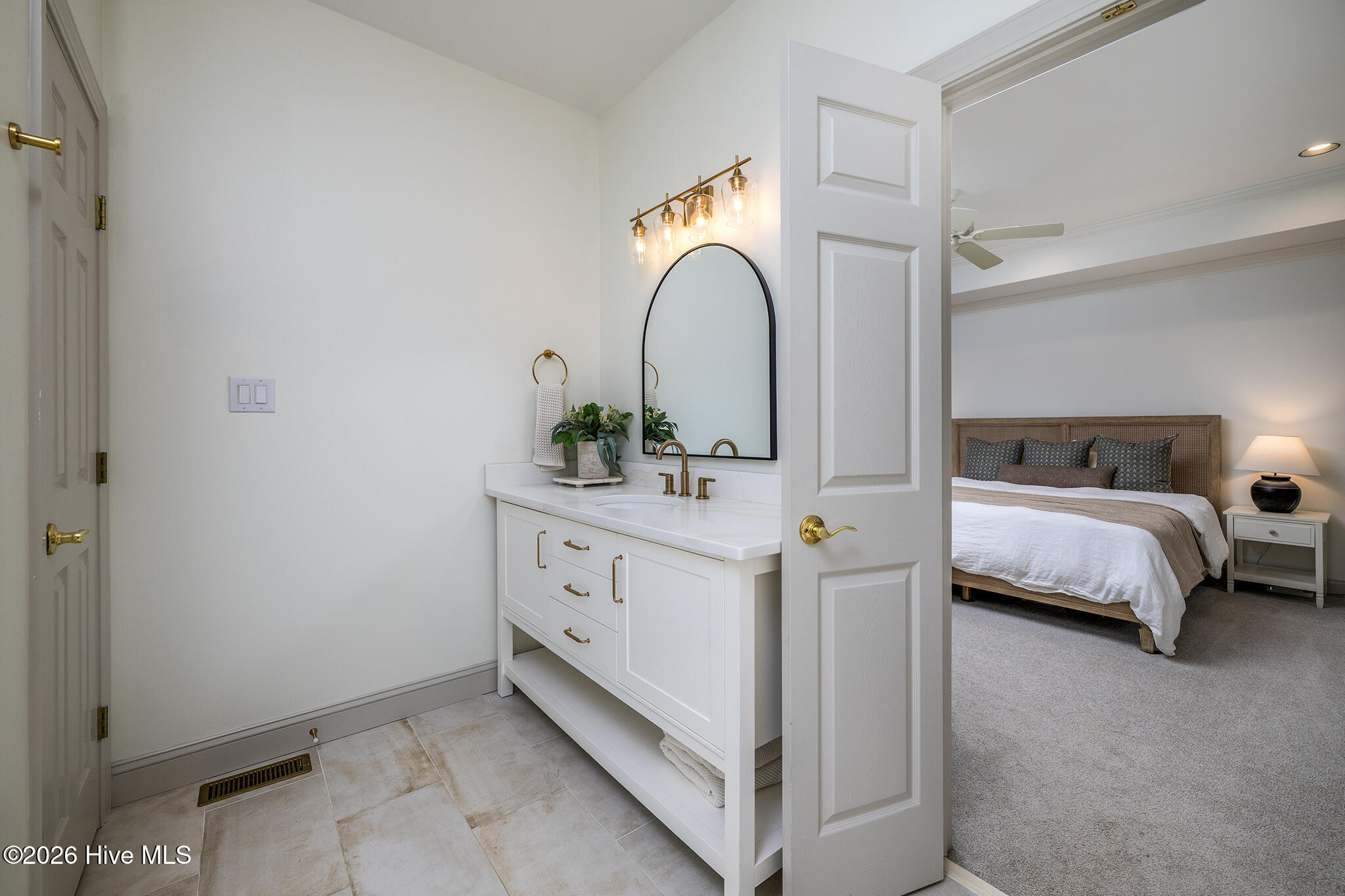 305 Taberna Circle Property Photo 32