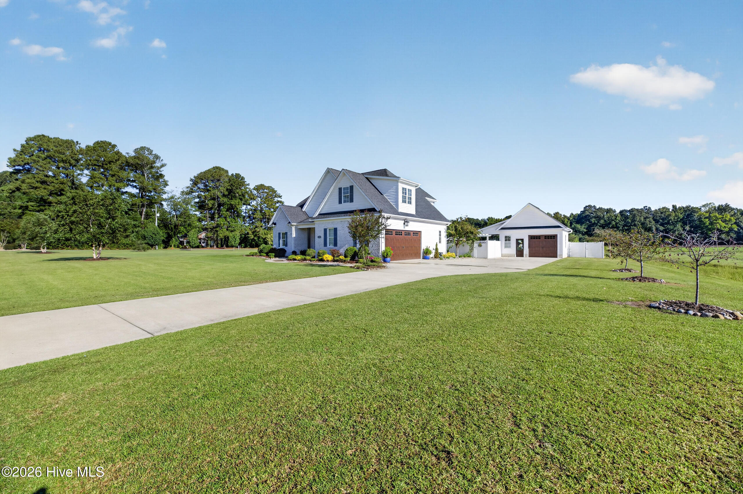 2323 Waverly Hill Drive Property Photo 1