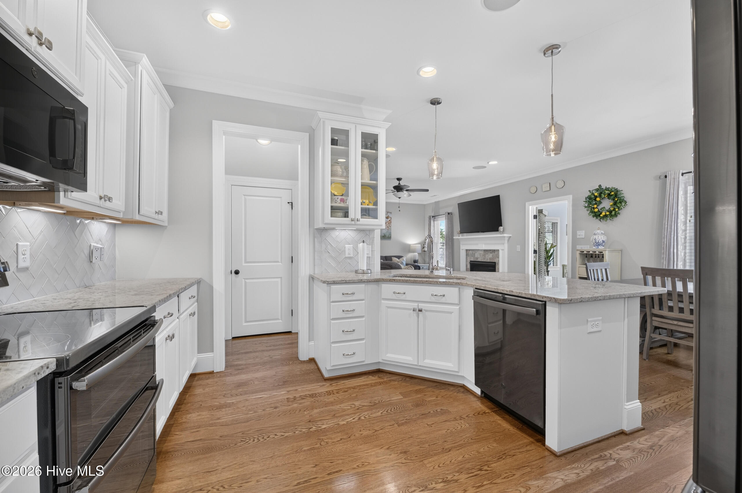 2323 Waverly Hill Drive Property Photo 16