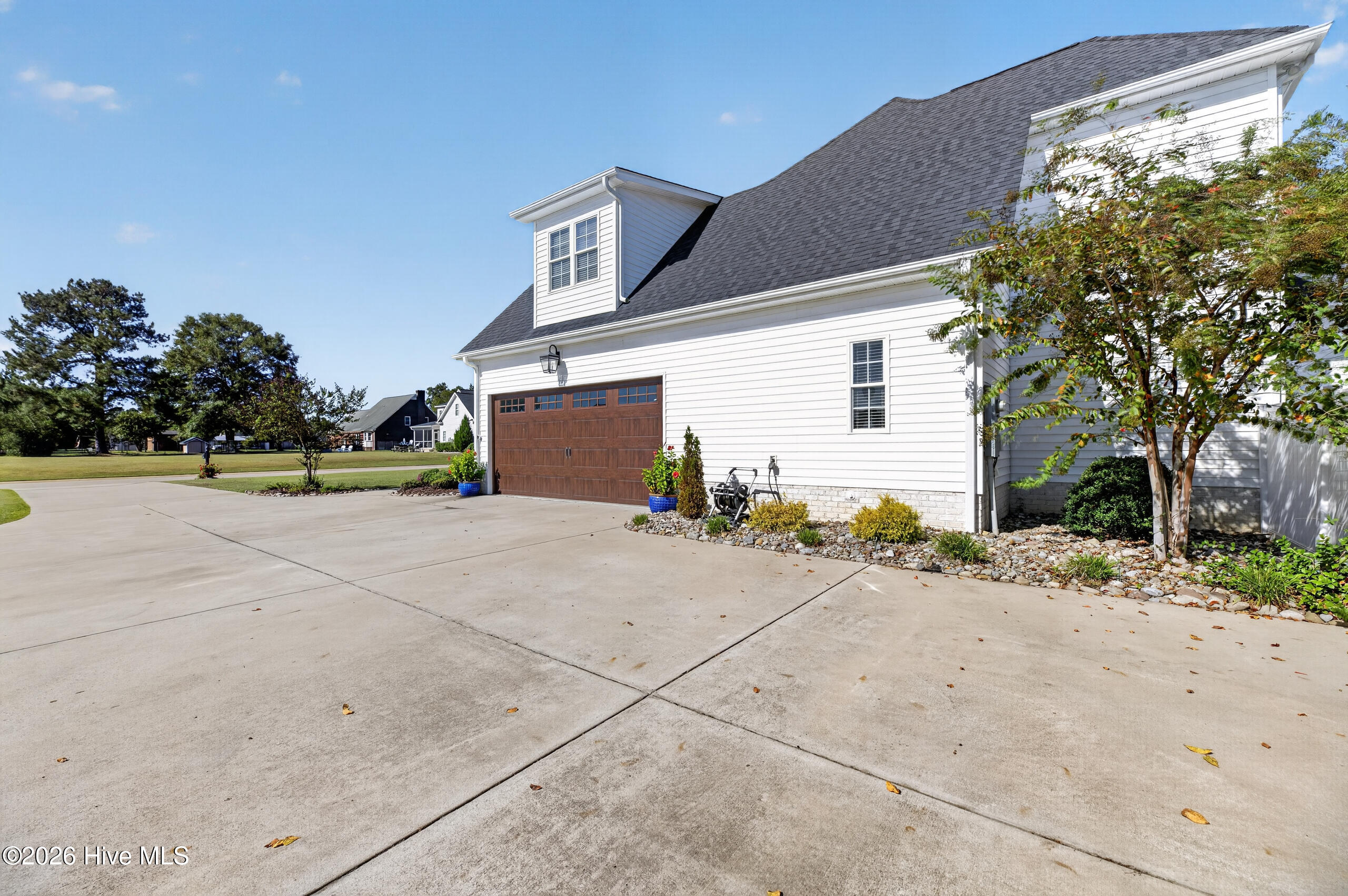 2323 Waverly Hill Drive Property Photo 72
