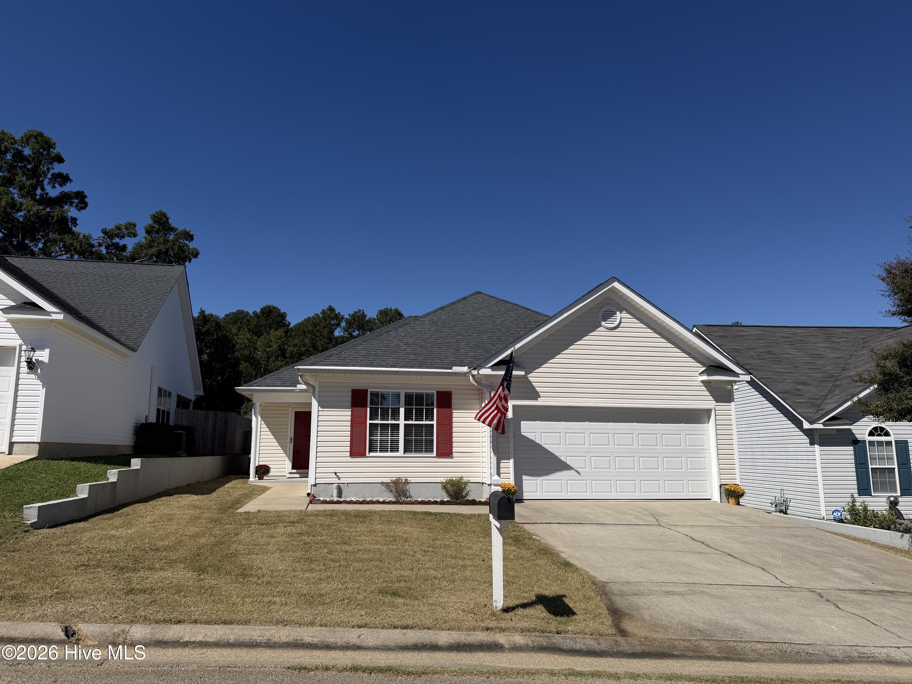 401 Connemara Trail Property Photo 1
