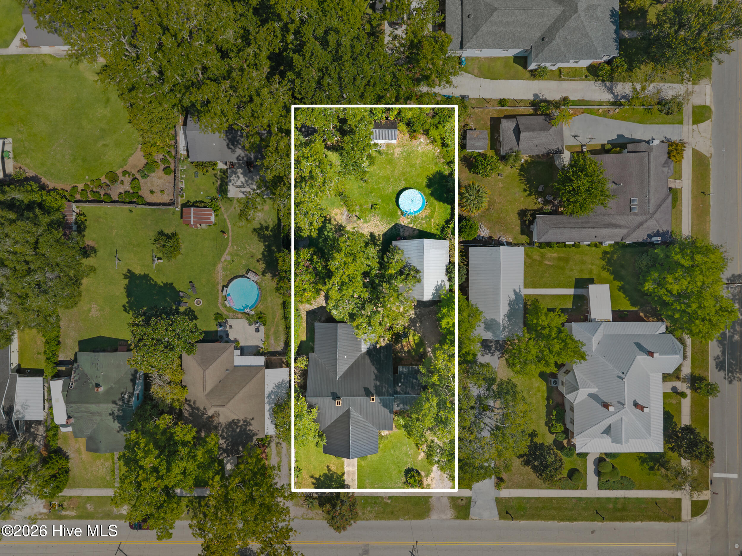 631 Barney Avenue Property Photo 2