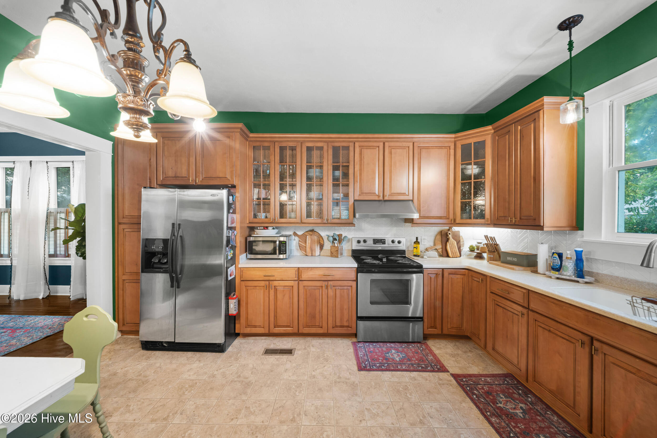 631 Barney Avenue Property Photo 15