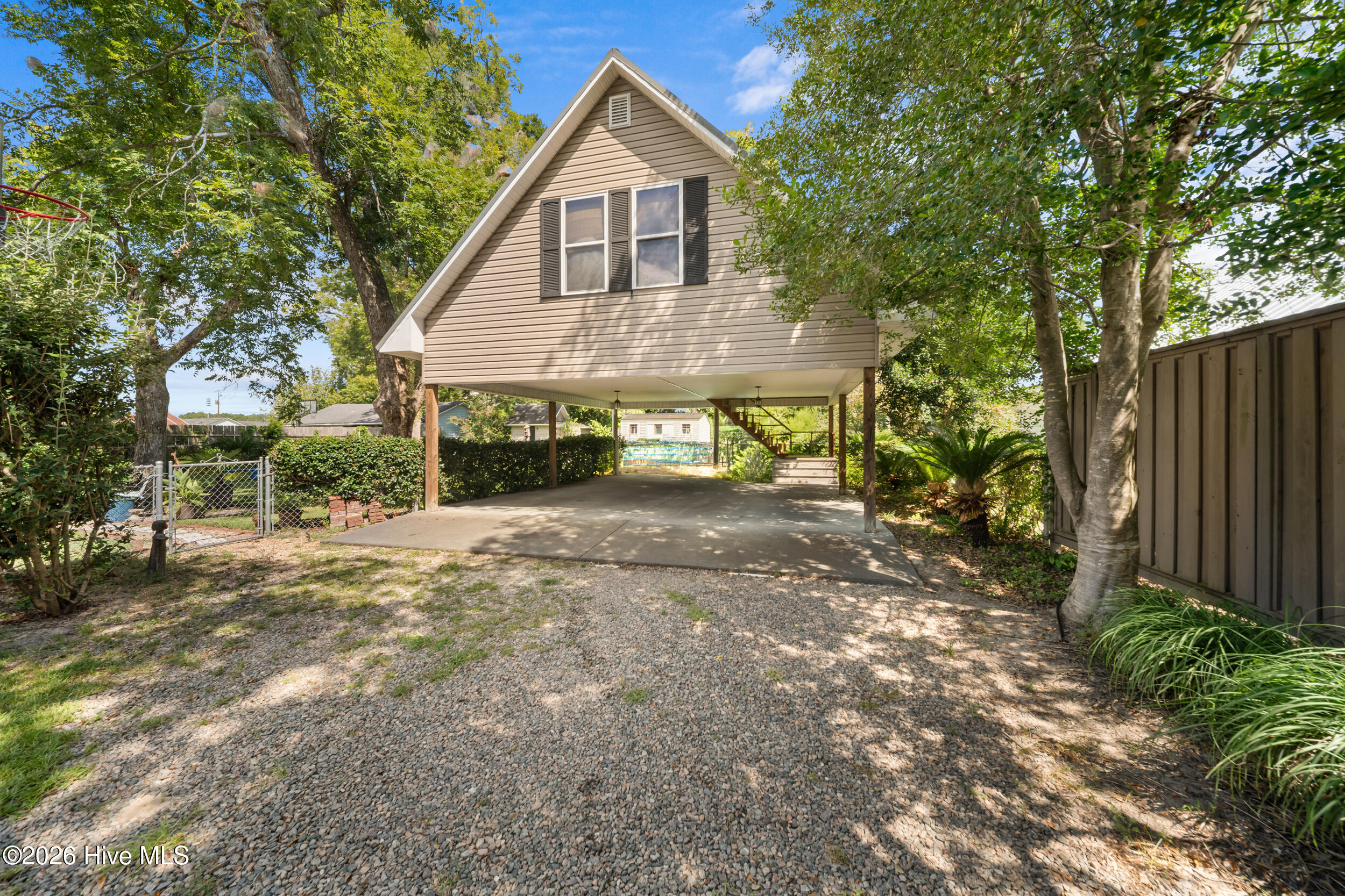 631 Barney Avenue Property Photo 32