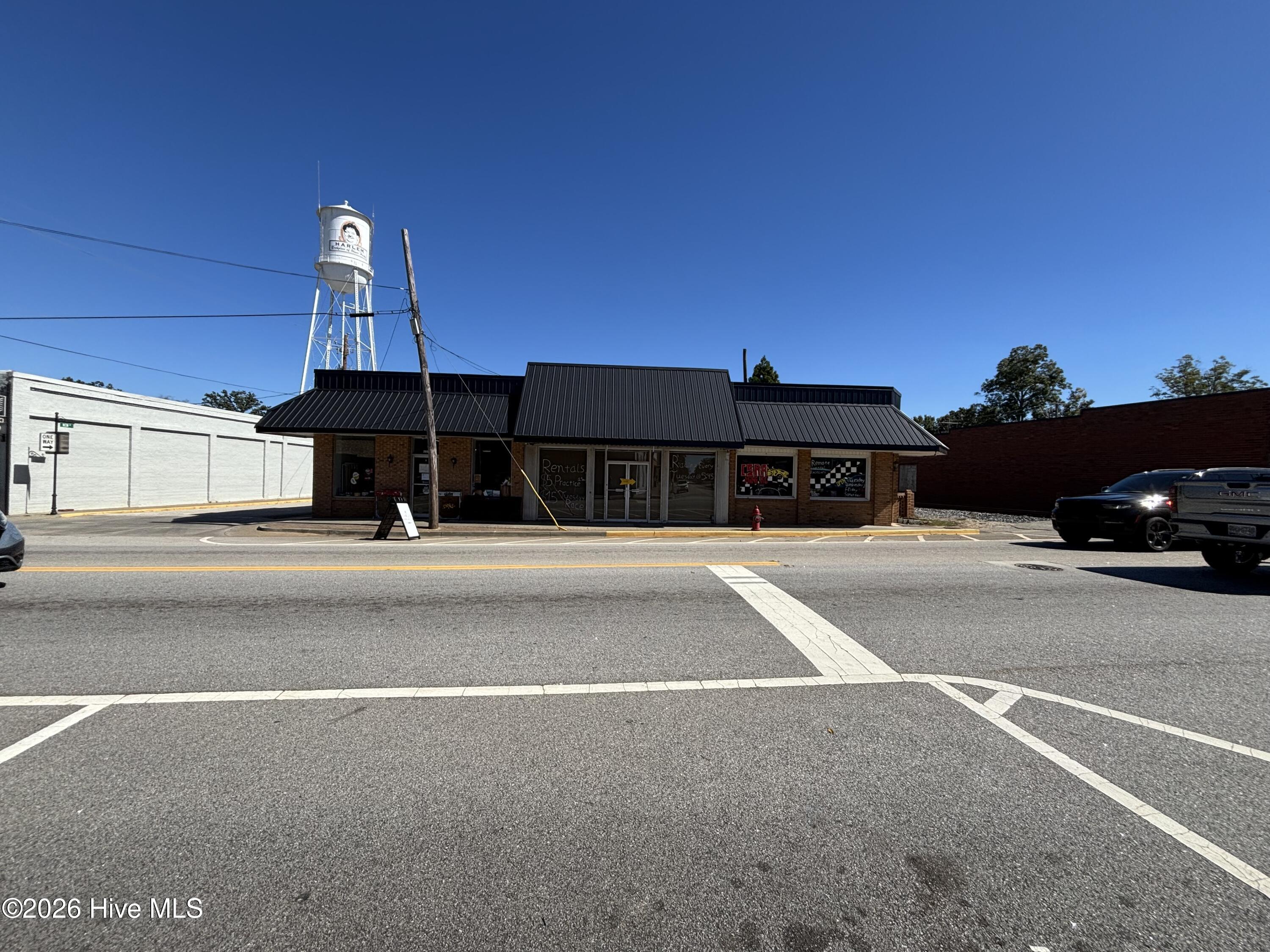 203 N Louisville Street Property Photo 1