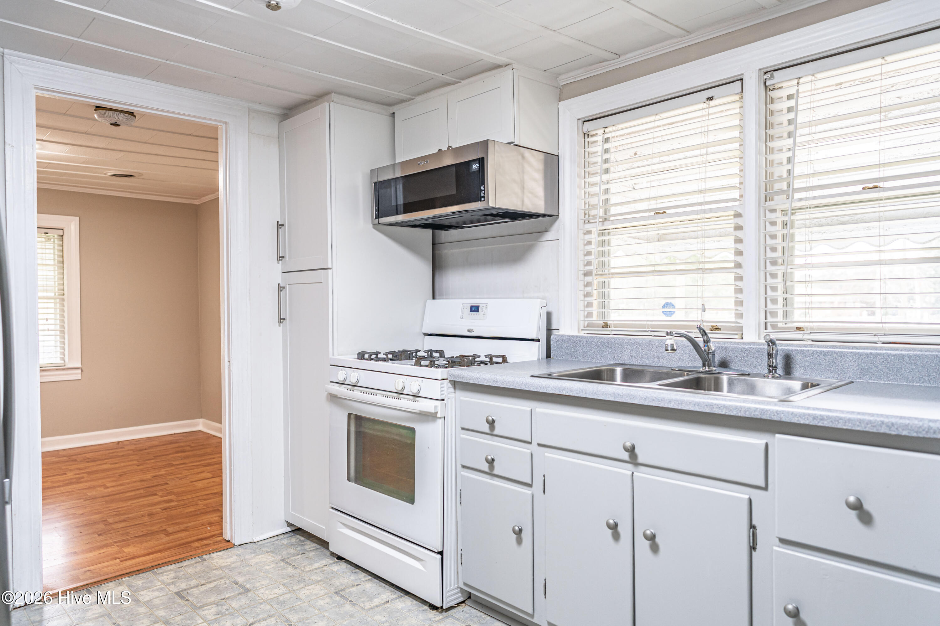 407 Ward Street Property Photo 10