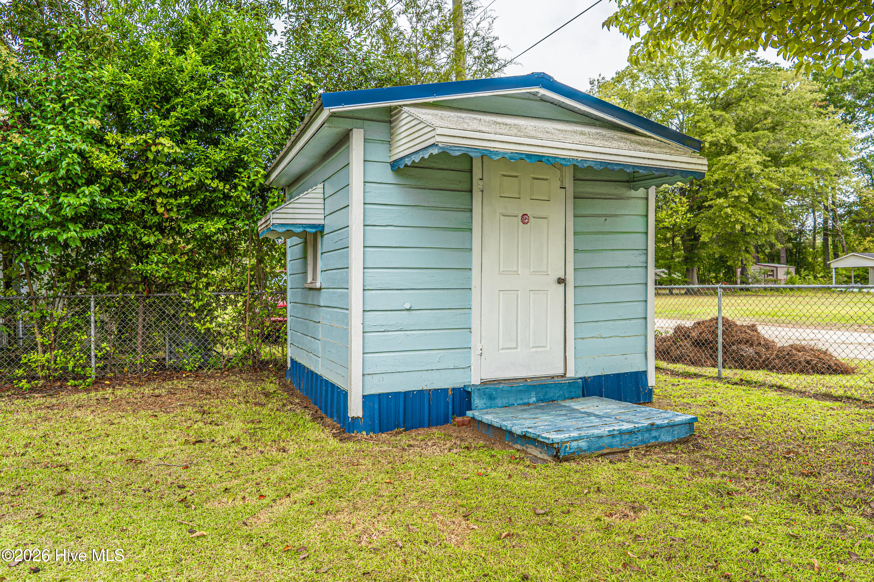 407 Ward Street Property Photo 43