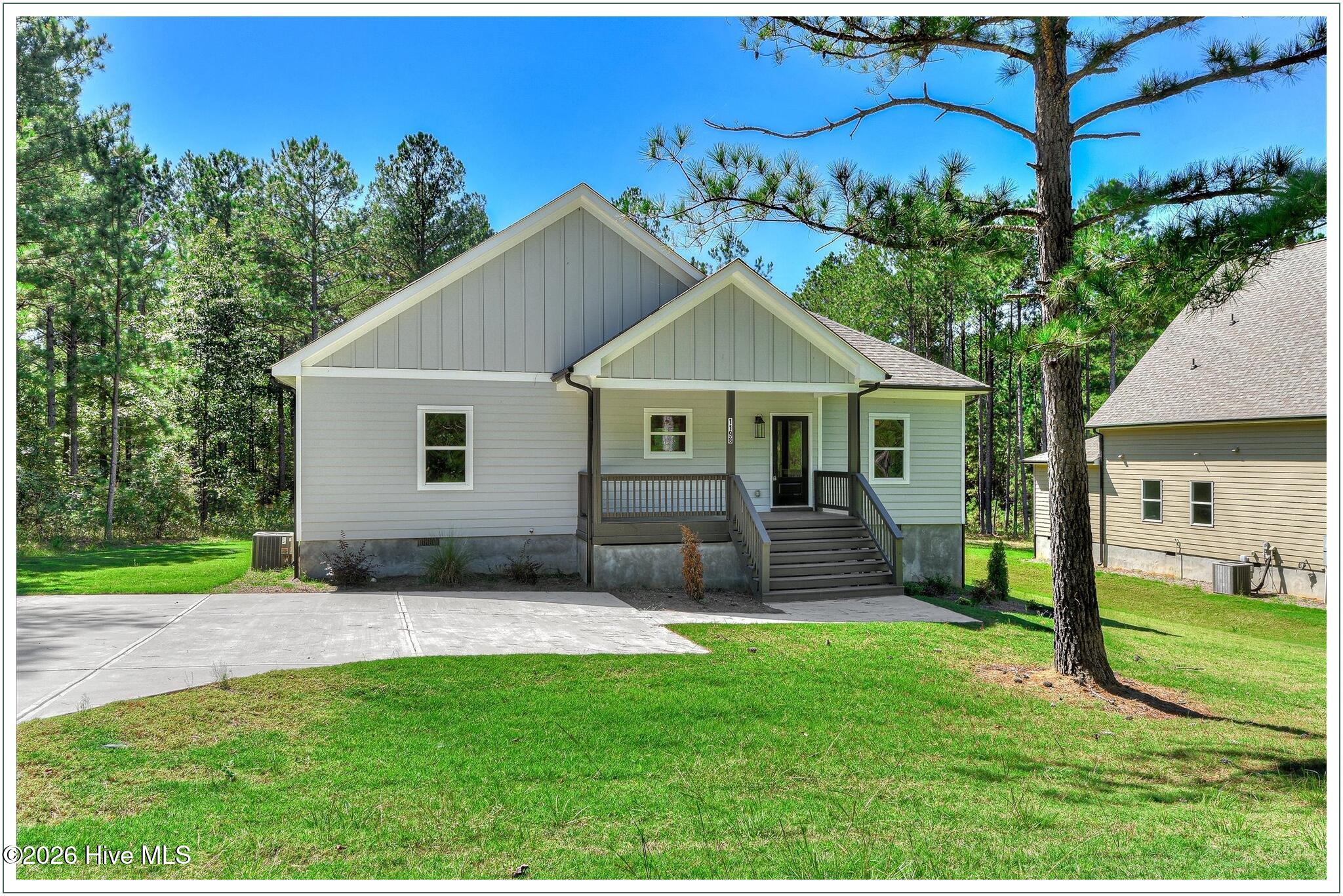 1198 Sunset Cove Property Photo 1