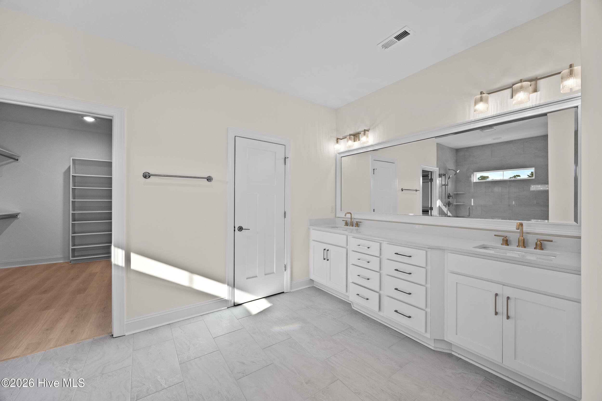 96 Halcyon Drive Property Photo 35