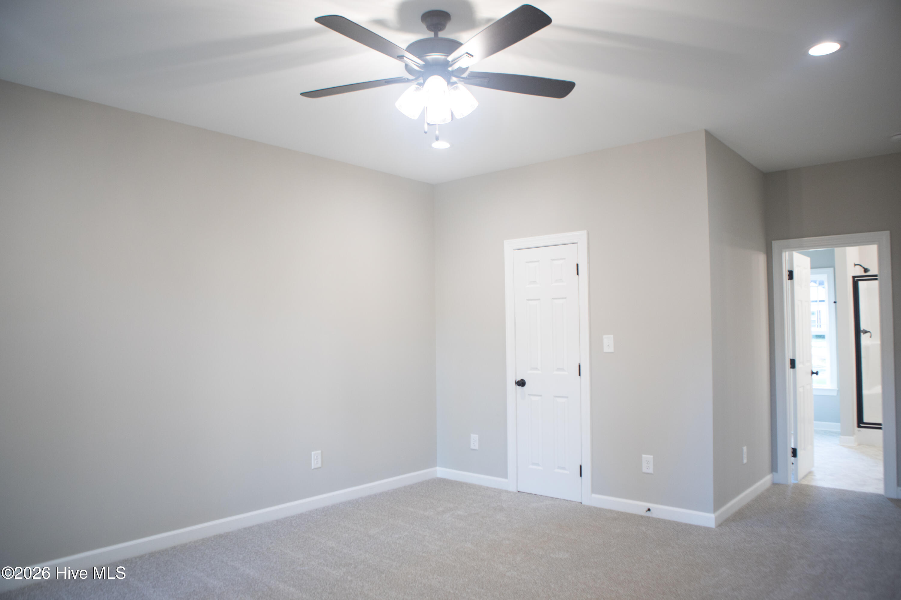 102 North Court Property Photo 15