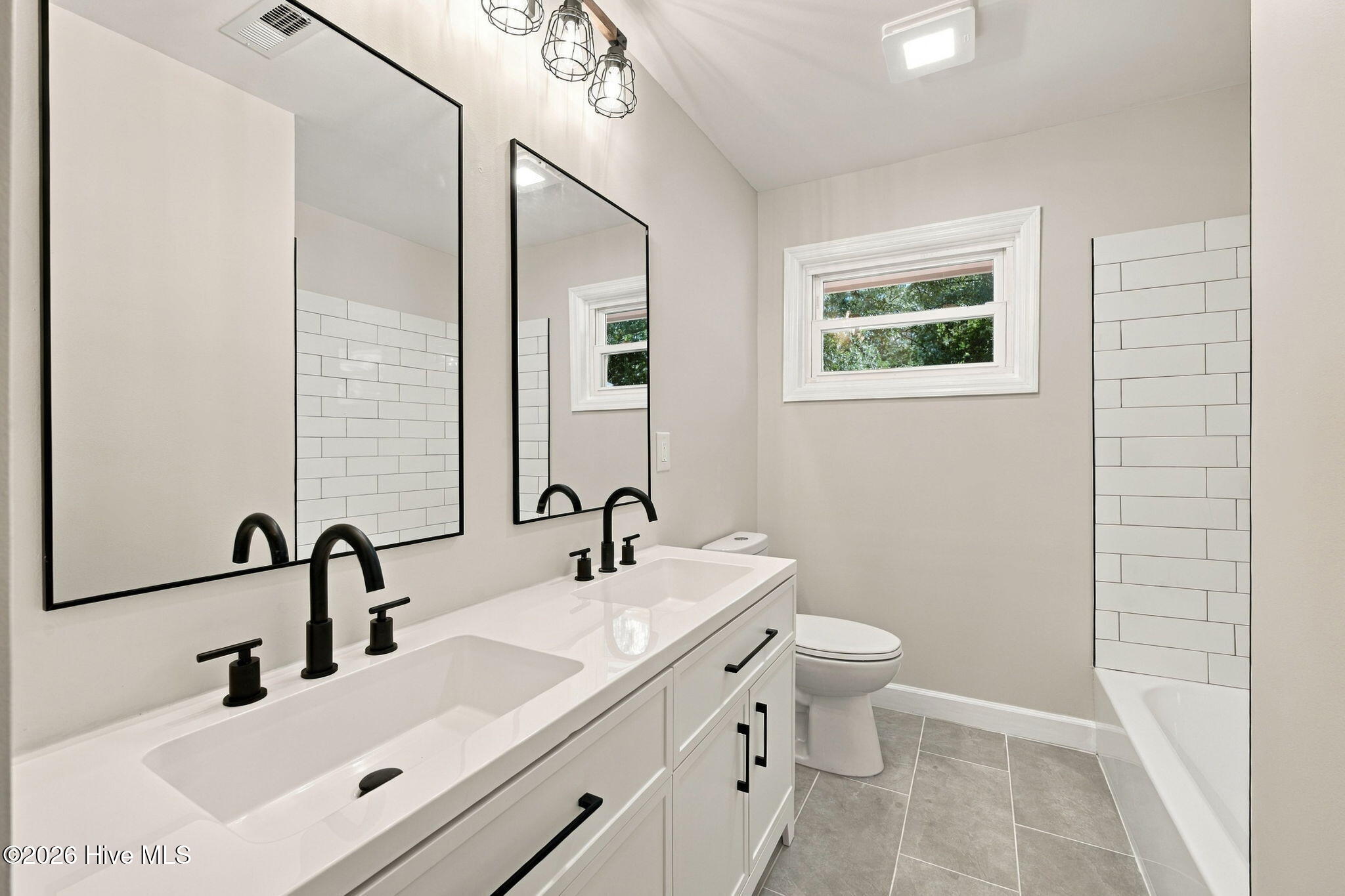 1202 Forest Drive Property Photo 28