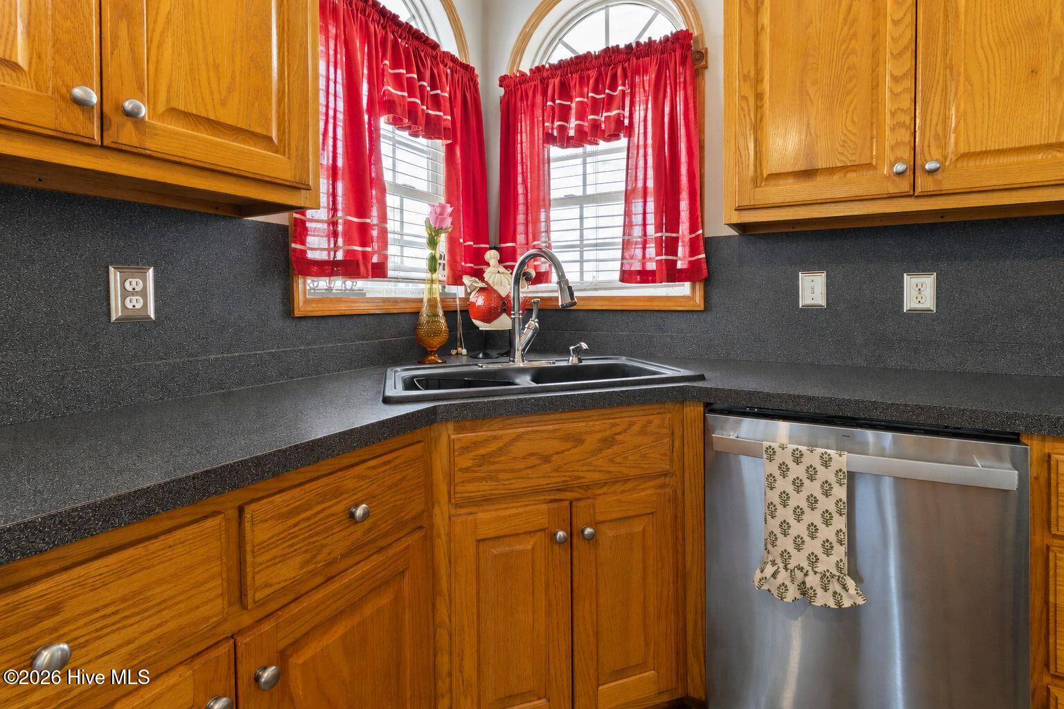 549 Sassafras Road Property Photo 17