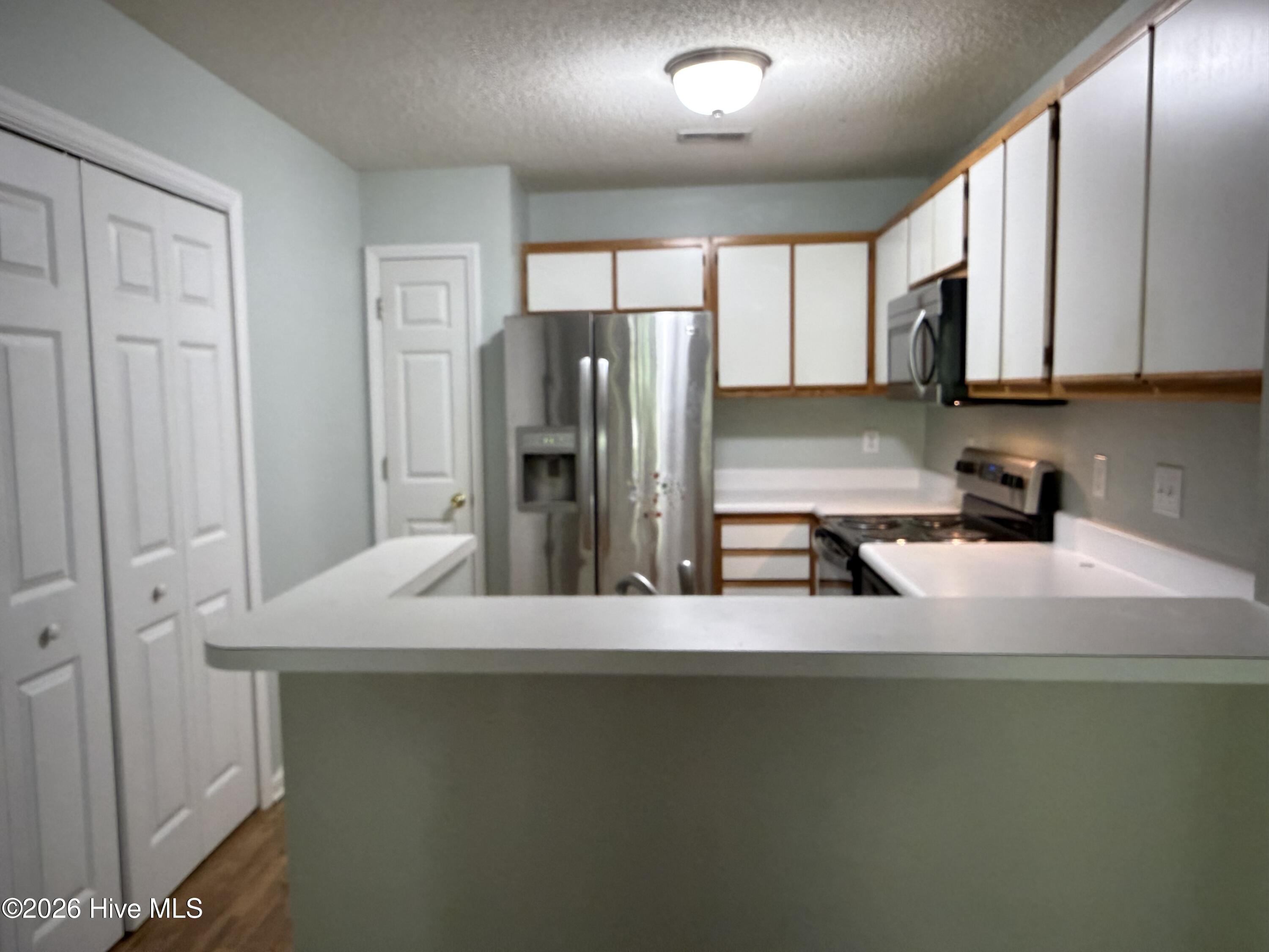 110 Breezewood Drive G Property Photo 6